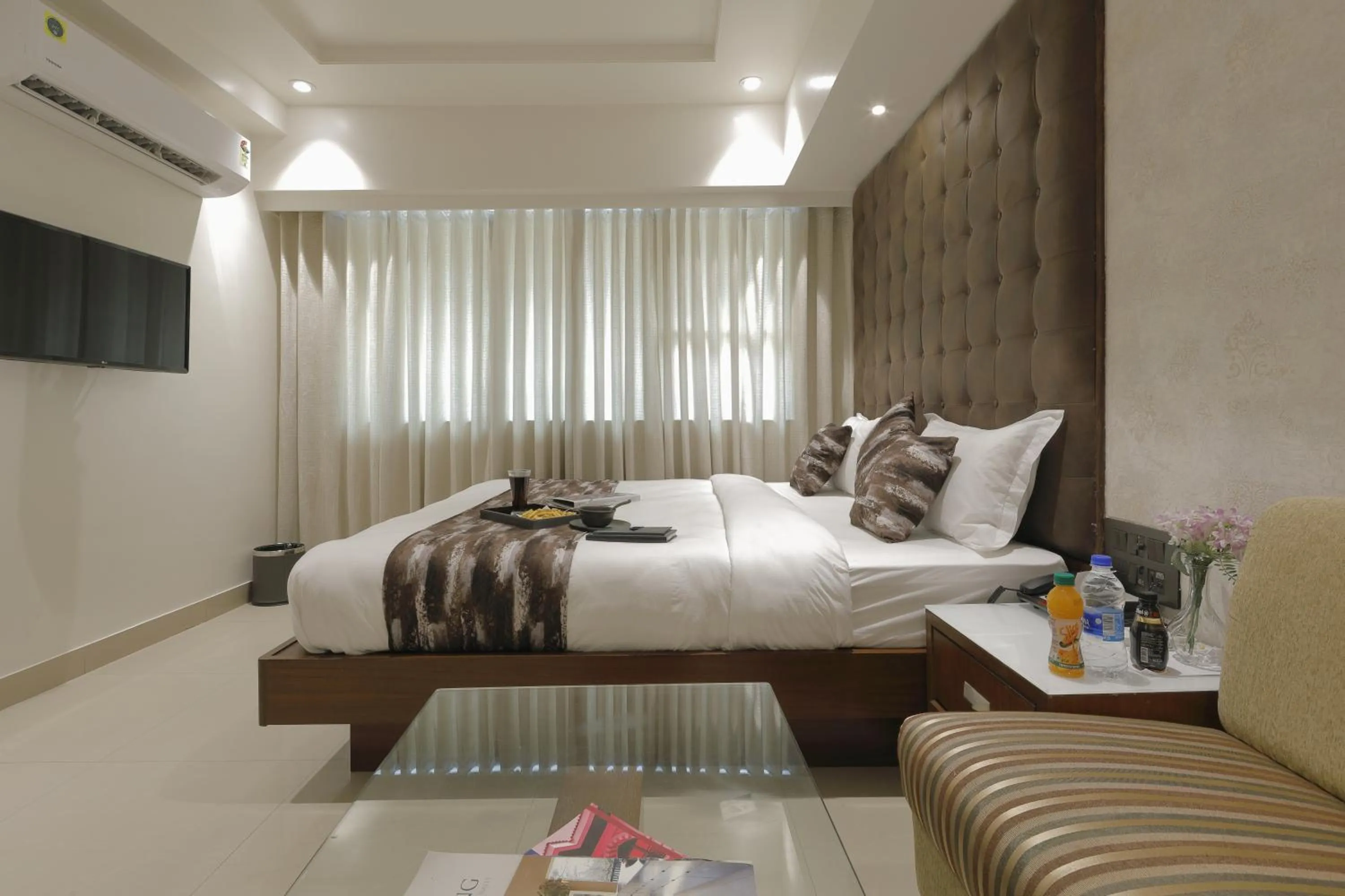 Bed in Hotel Ariana Residency