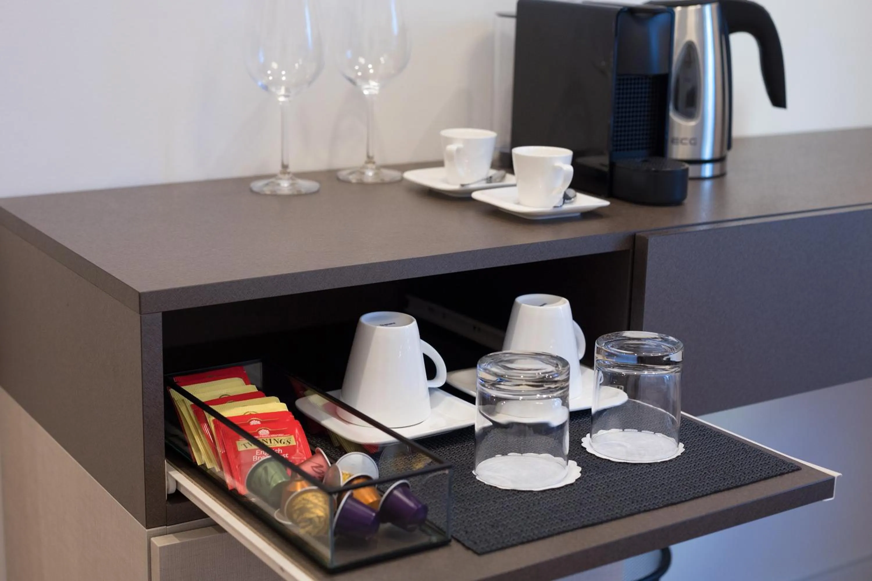 Coffee/tea facilities in Green Park Luxury Rooms