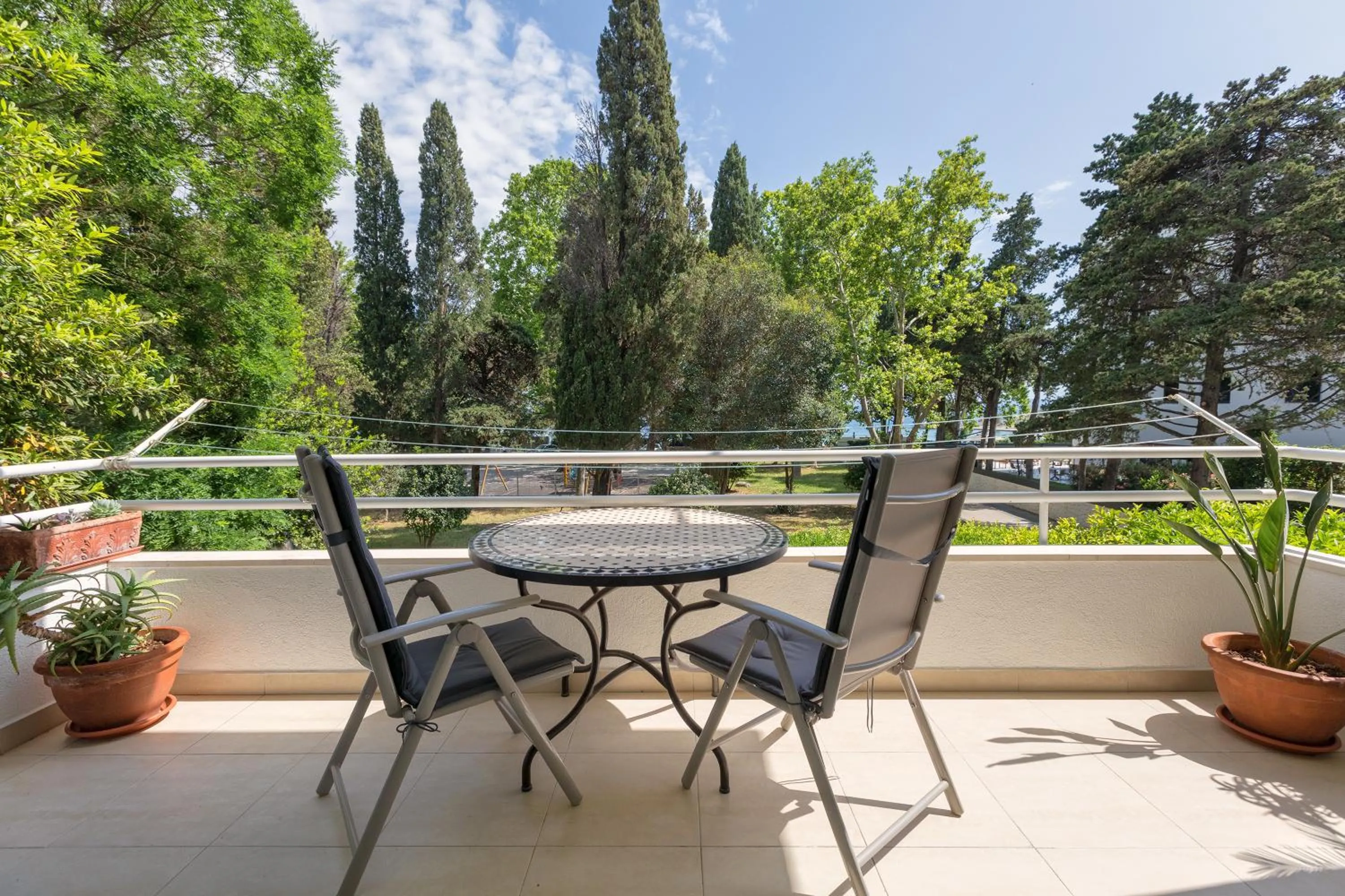 Balcony/Terrace in Green Park Luxury Rooms
