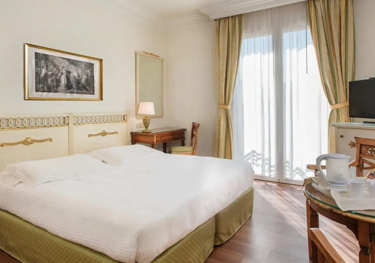 Double or Twin Room with Spa Access in Hotel Fiuggi Terme Resort & Spa Double or Twin Room with Spa Access in Hotel Fiuggi Terme Resort & Spa