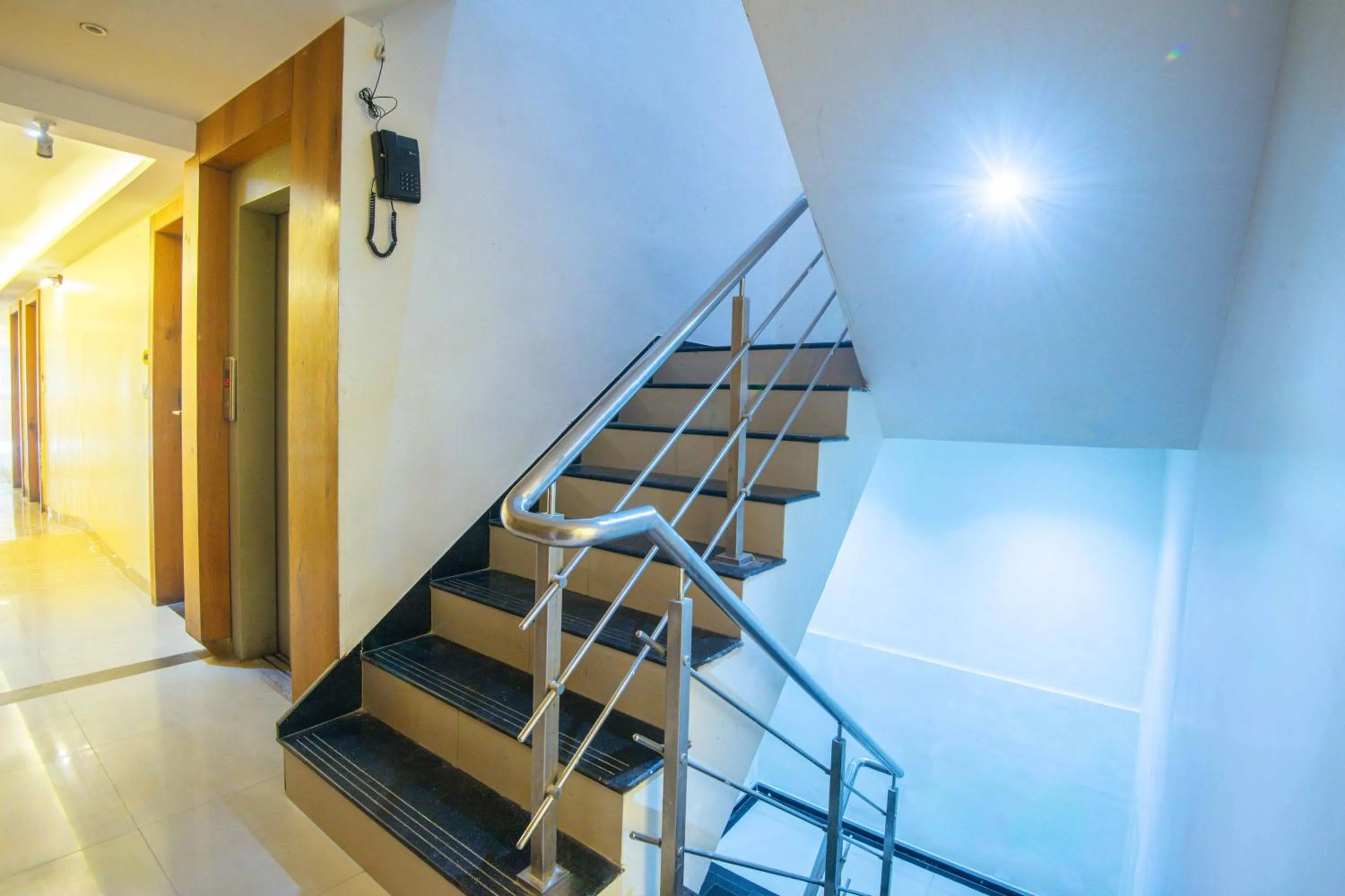 Lobby or reception in Treebo Anam International