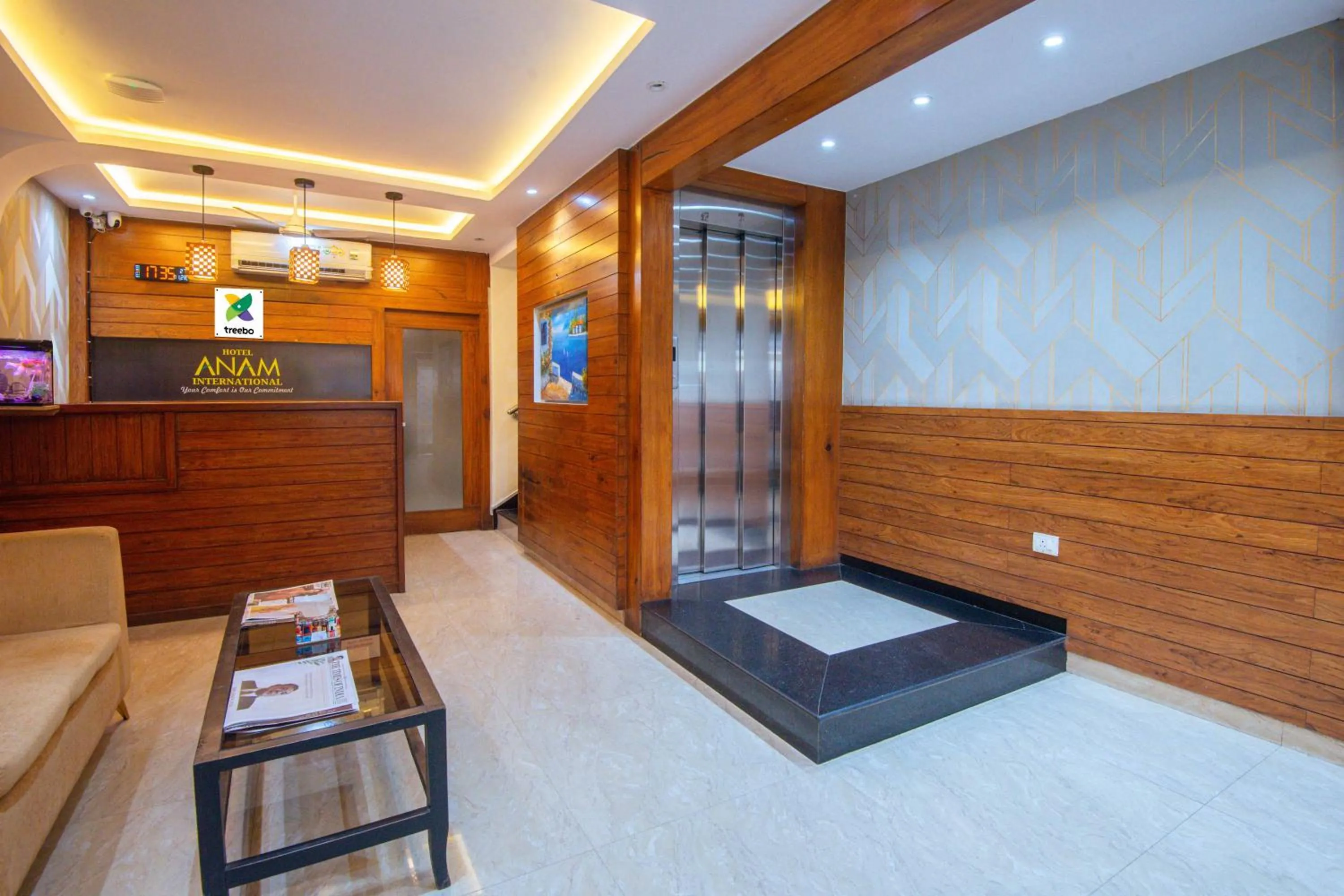 Lobby or reception in Treebo Anam International