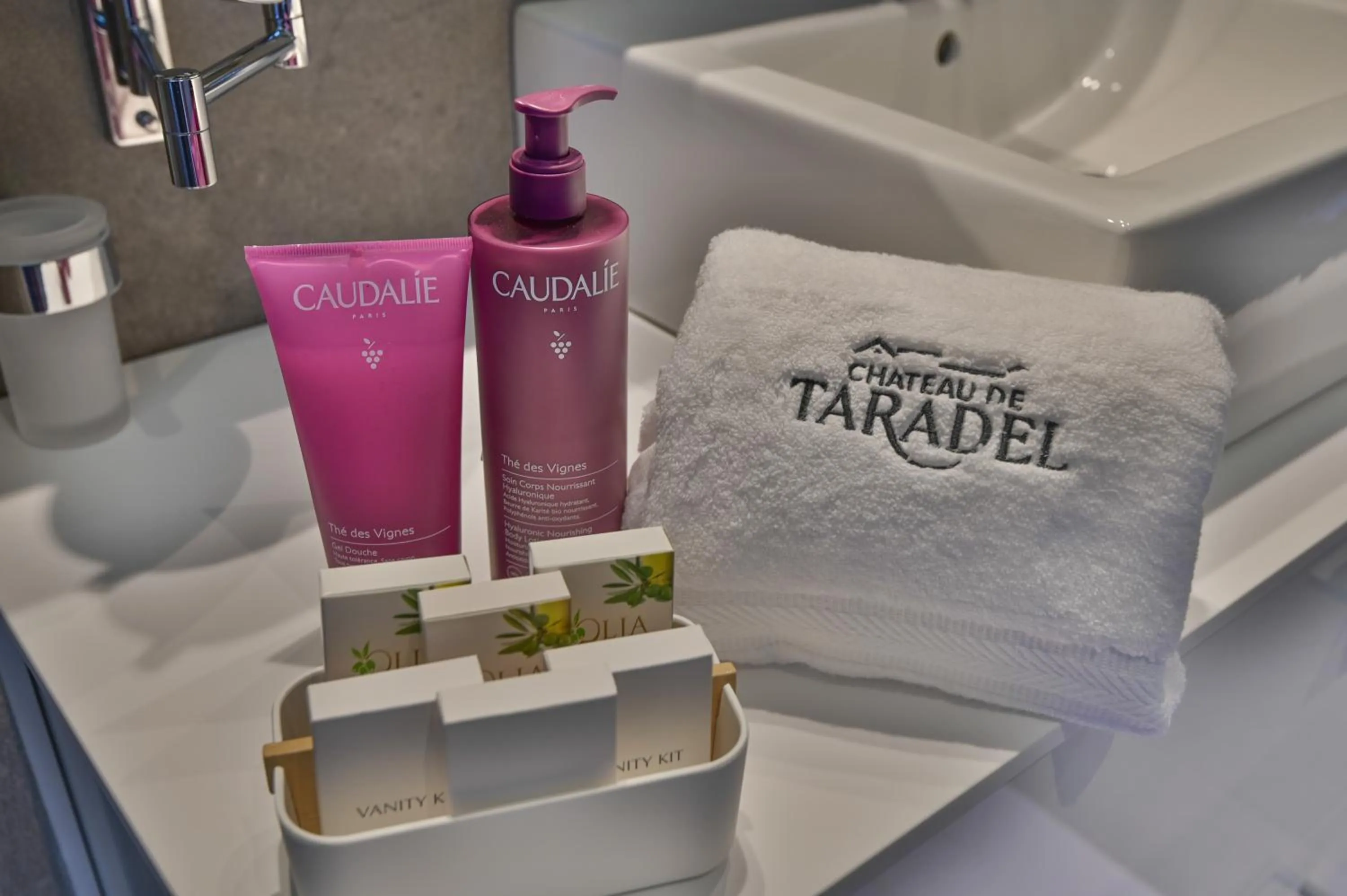 Bathroom in Château de Taradel