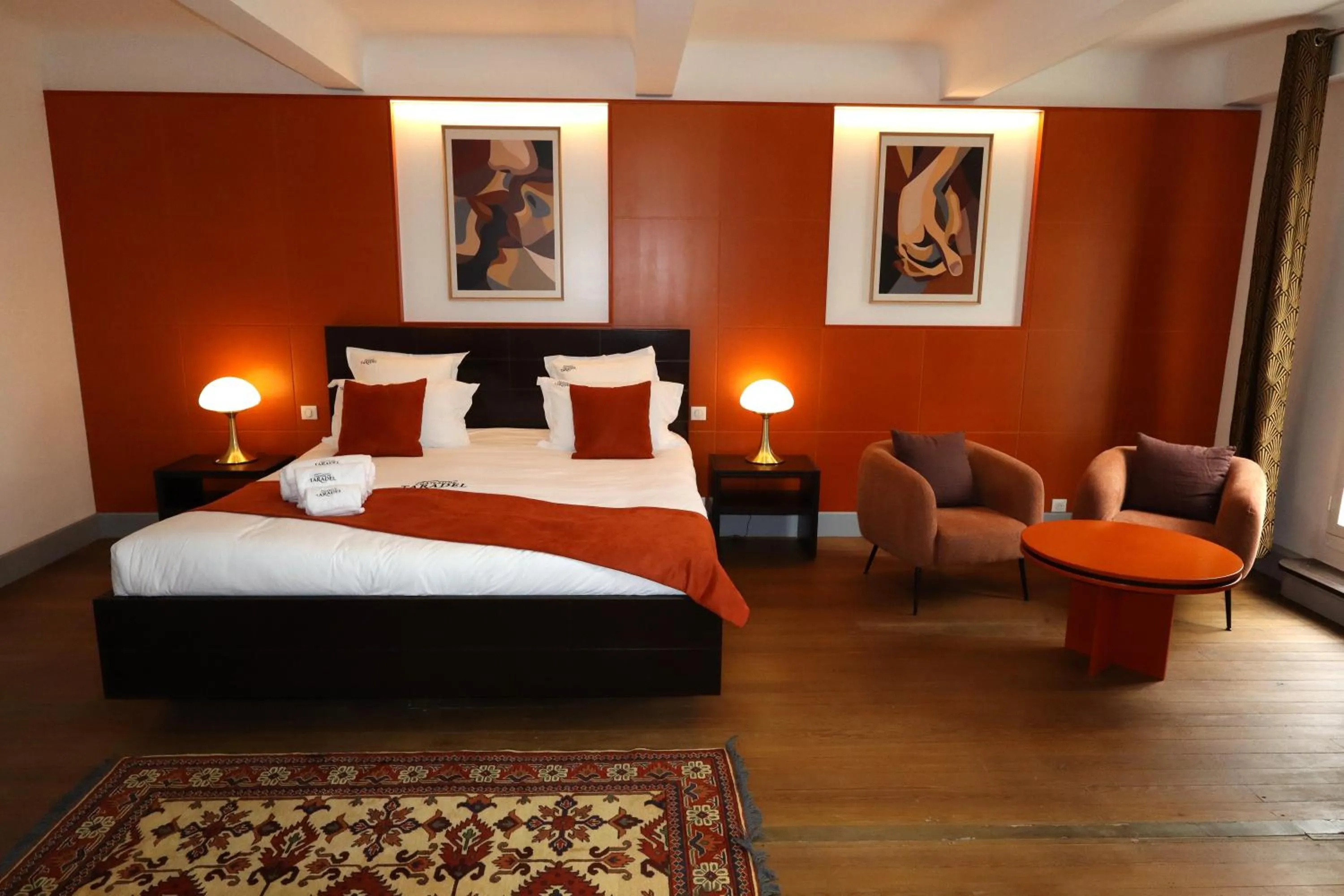 Bed in Château de Taradel