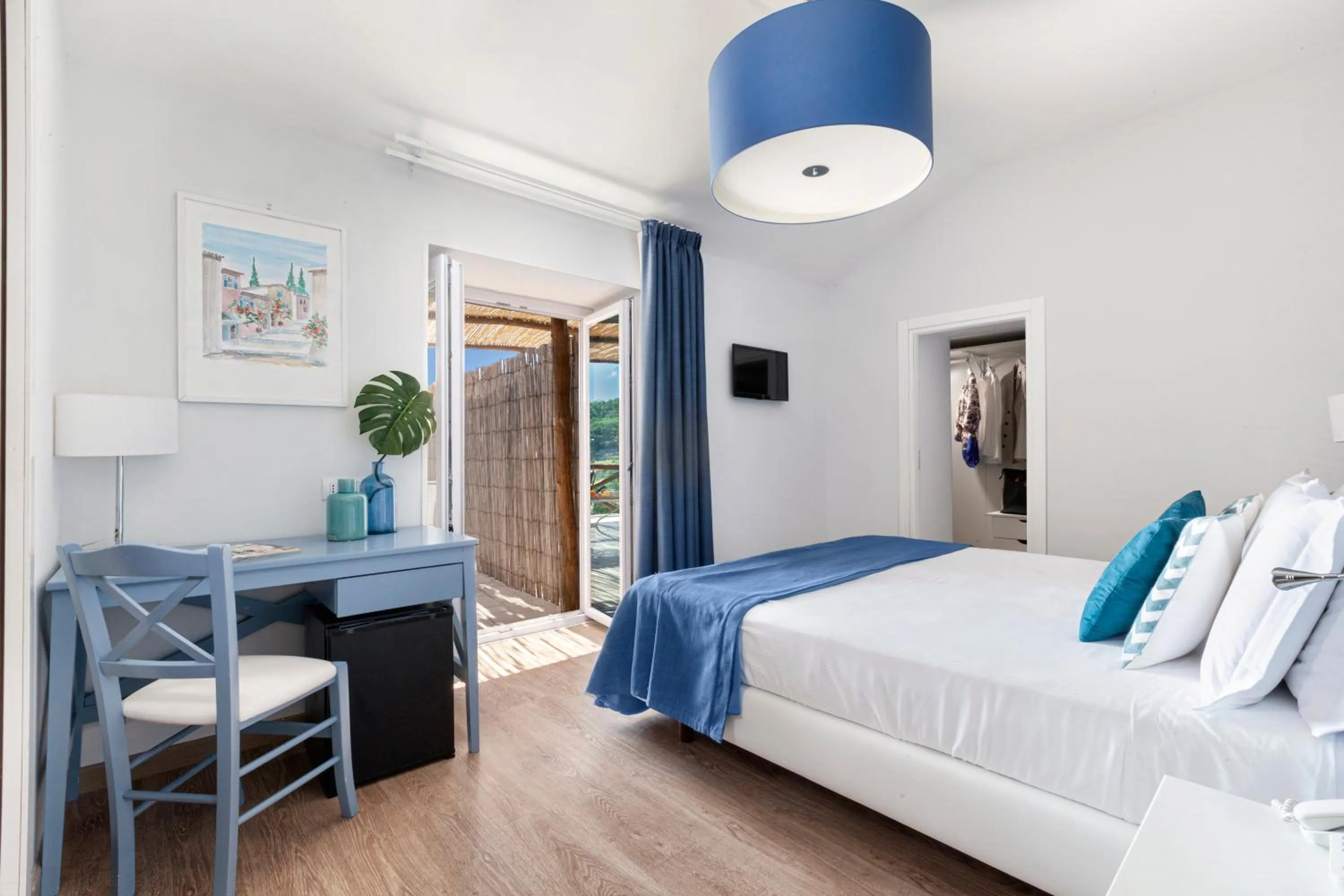 Bedroom, Bed in Hotel Vista di Capri