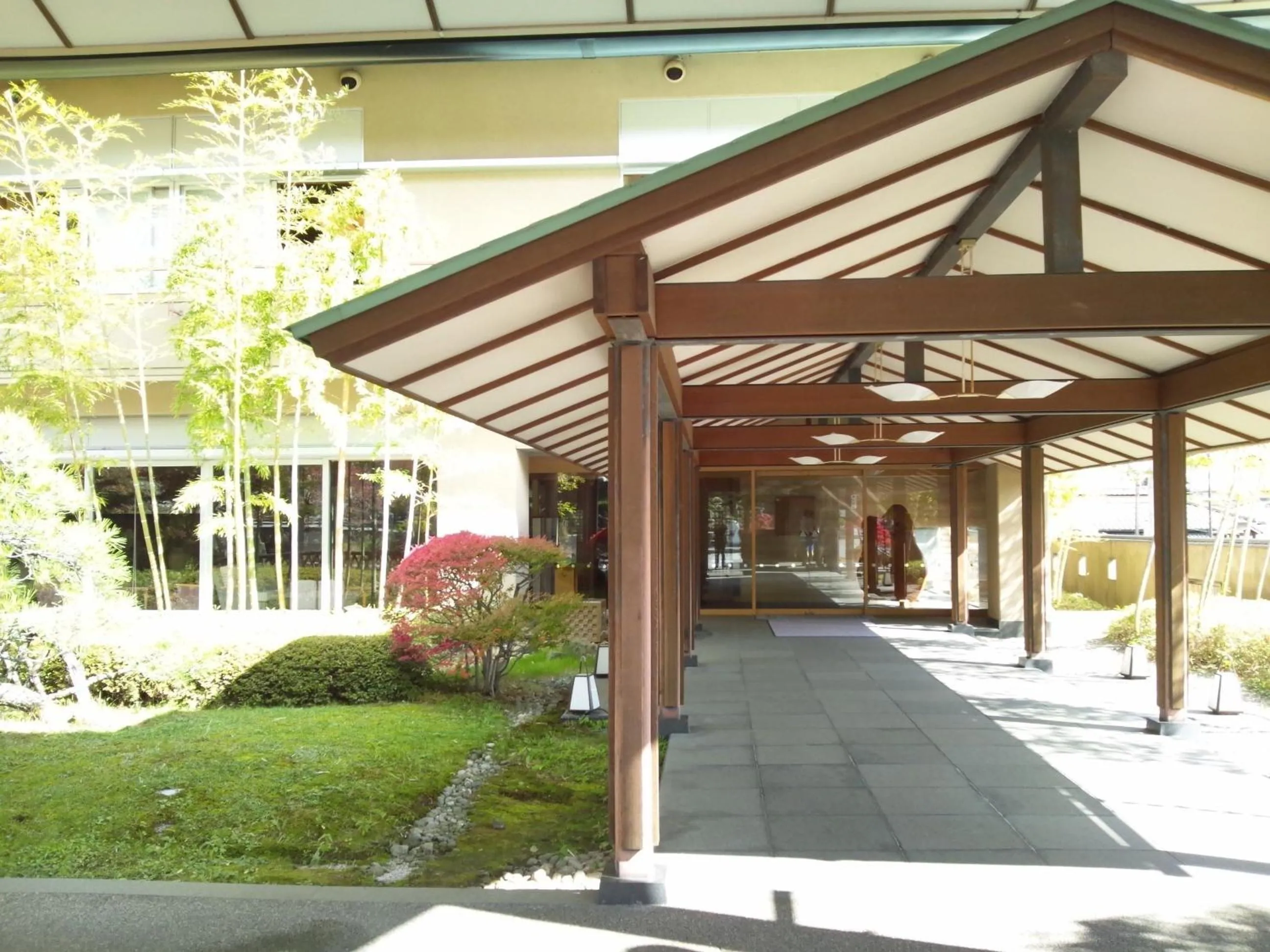 Facade/entrance in Hirugami Grand Hotel Tenshin