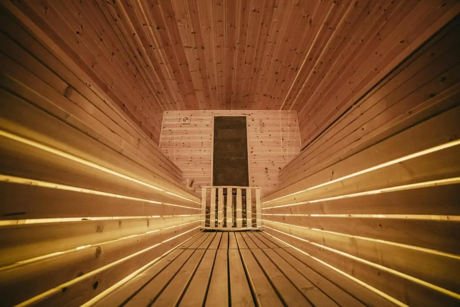 Swimming pool in Q Chalet Swimming pool in Q Chalet