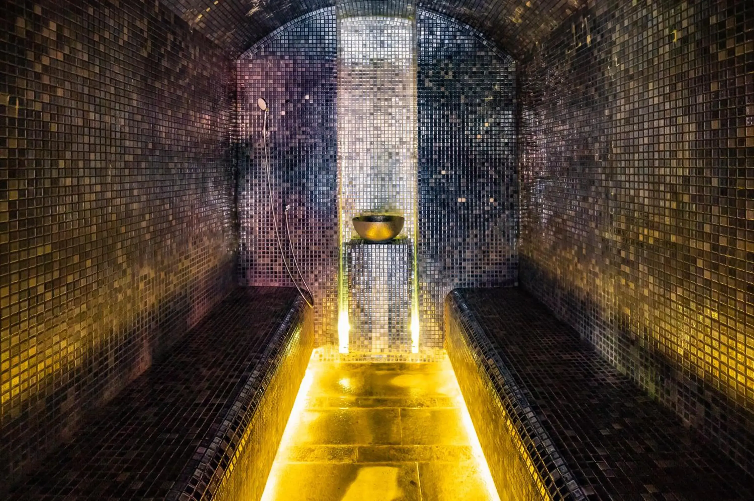 Swimming pool in Q Chalet Swimming pool in Q Chalet