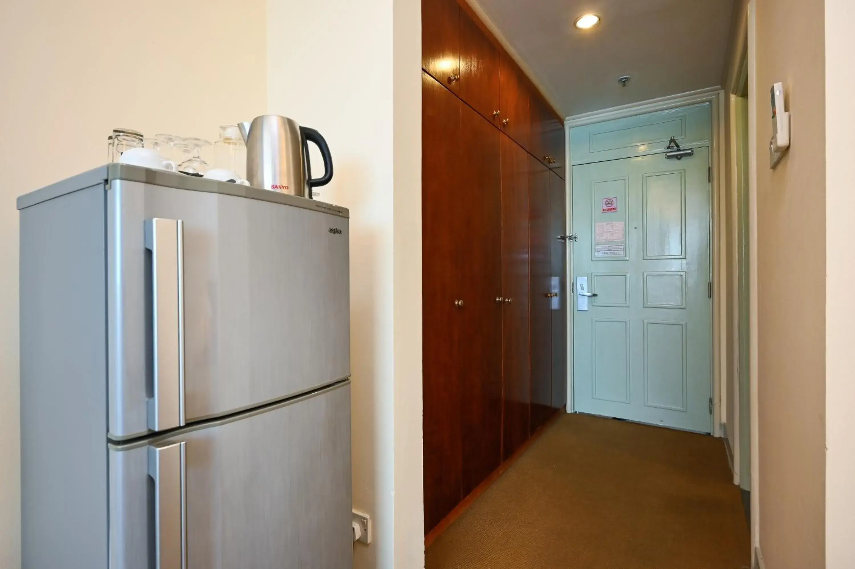wardrobe in Cityview Serviced Apartment & Hotel Ho Chi Minh City wardrobe in Cityview Serviced Apartment & Hotel Ho Chi Minh City