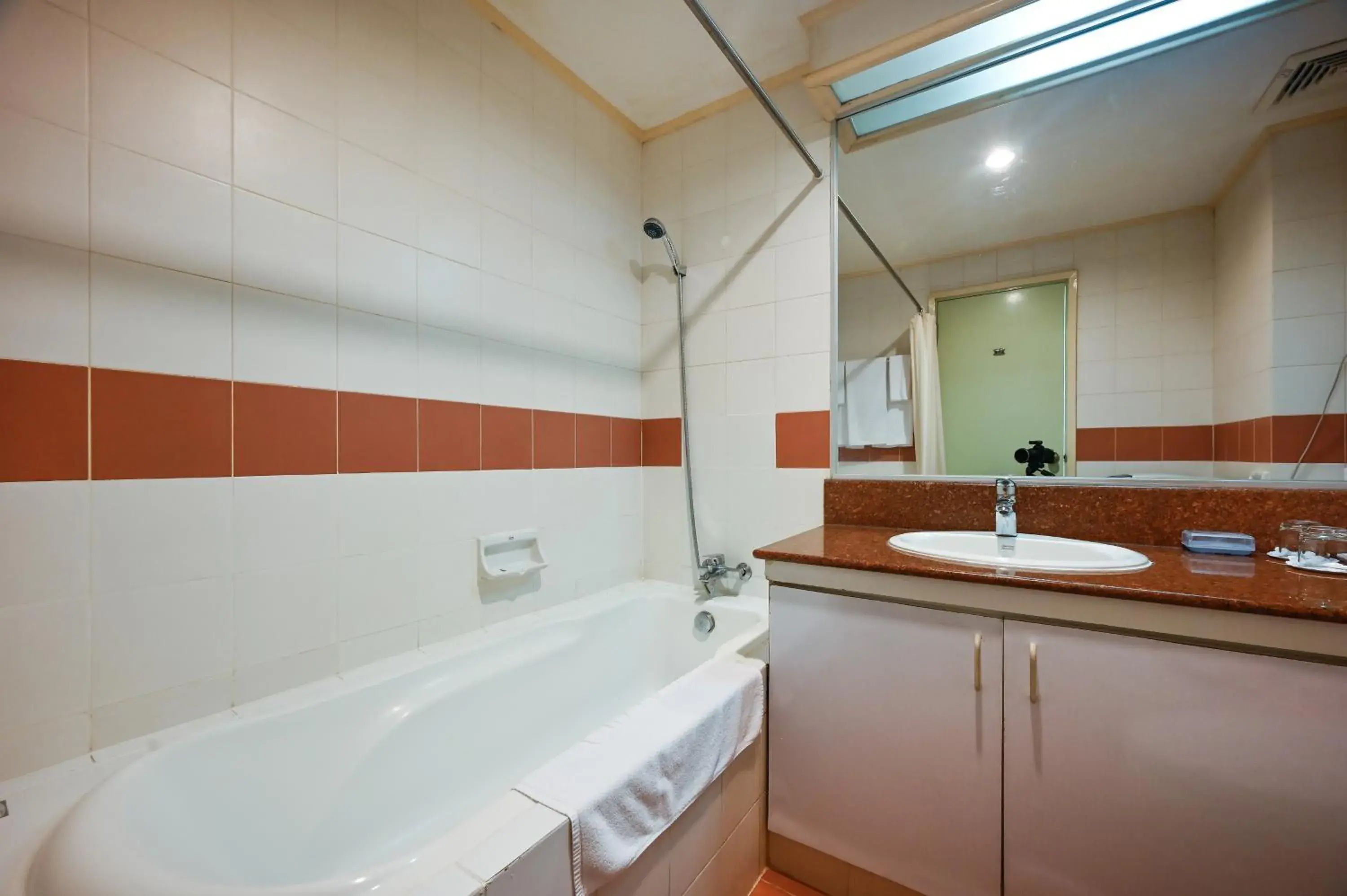 Bath in Cityview Serviced Apartment & Hotel Ho Chi Minh City Bath in Cityview Serviced Apartment & Hotel Ho Chi Minh City