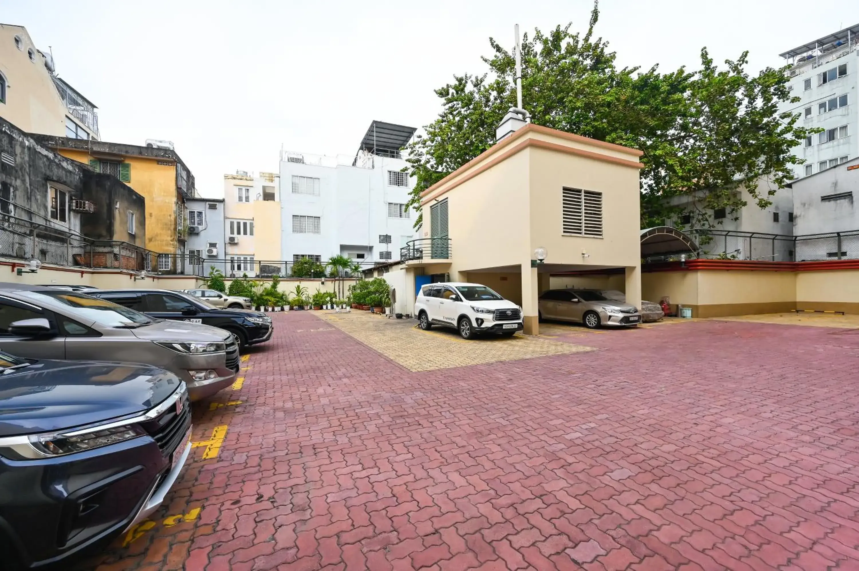 Parking in Cityview Serviced Apartment & Hotel Ho Chi Minh City Parking in Cityview Serviced Apartment & Hotel Ho Chi Minh City