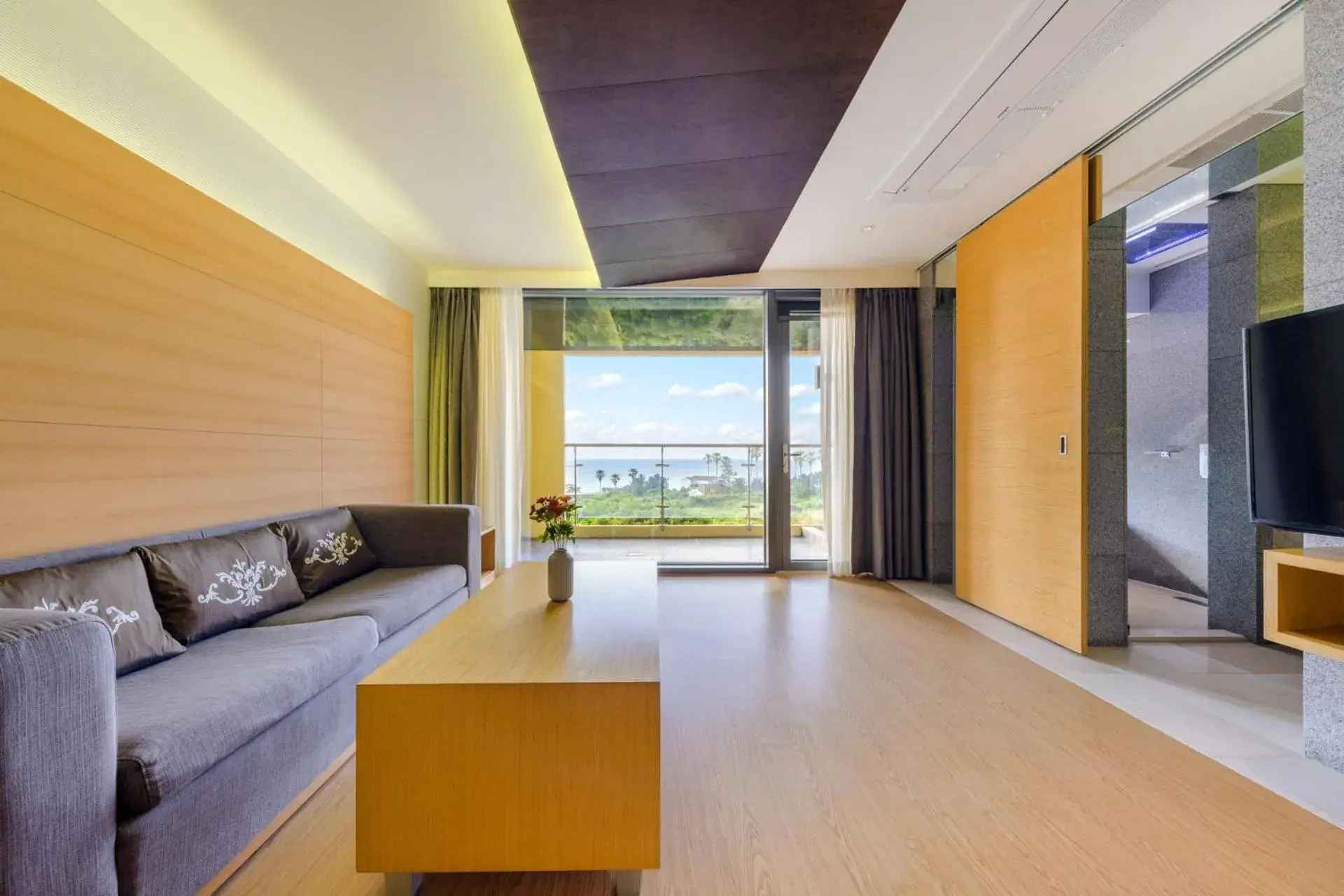 Living room in STANFORD Hotel & Resort Jeju Living room in STANFORD Hotel & Resort Jeju