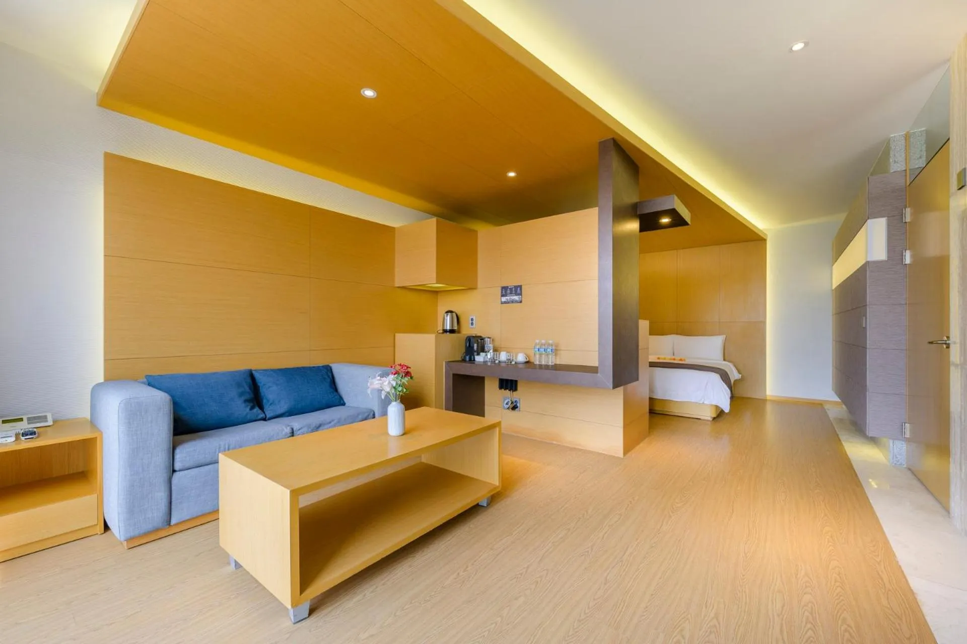 Living room, Bed in STANFORD Hotel & Resort Jeju