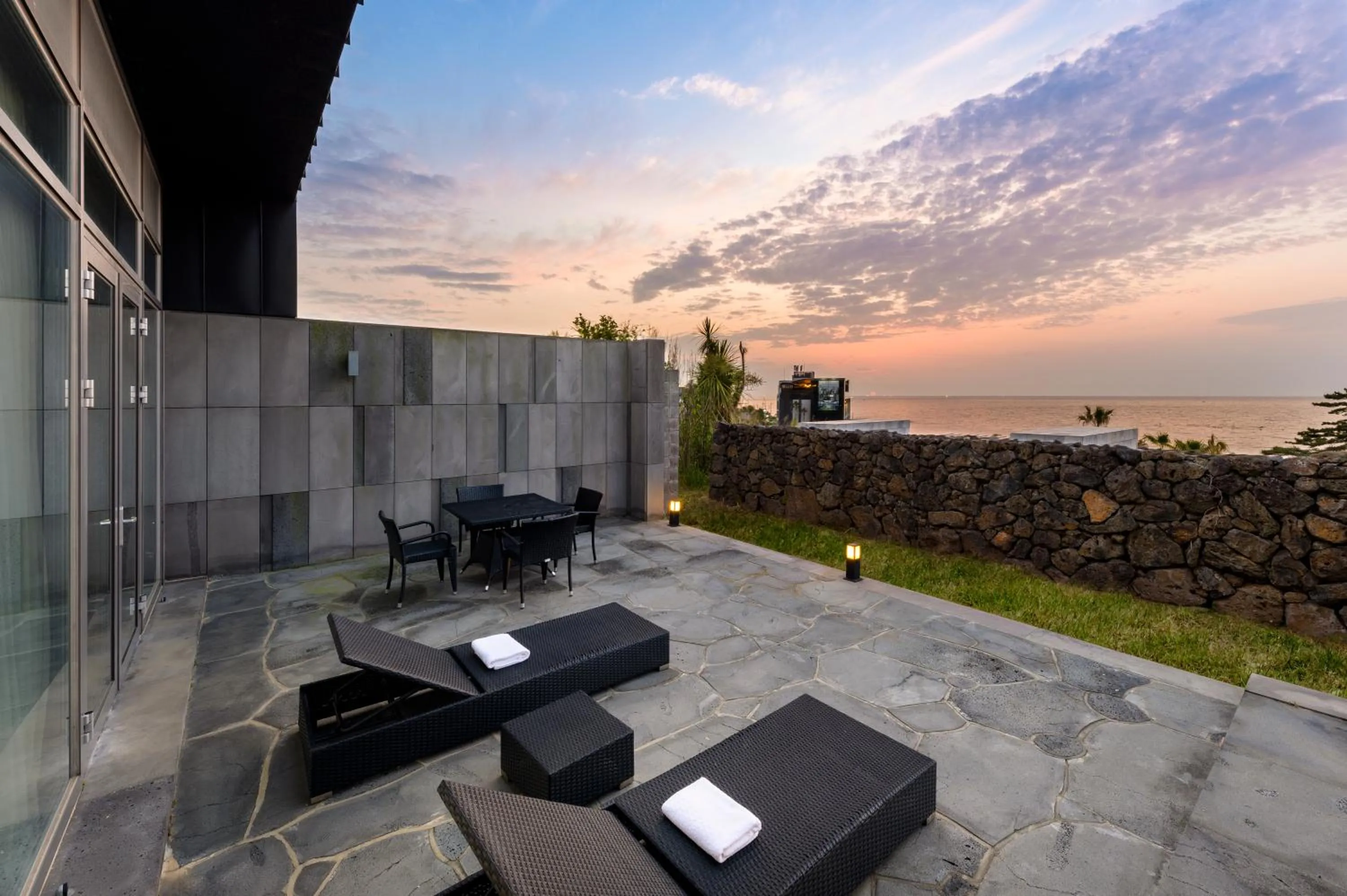 Sunset in STANFORD Hotel & Resort Jeju