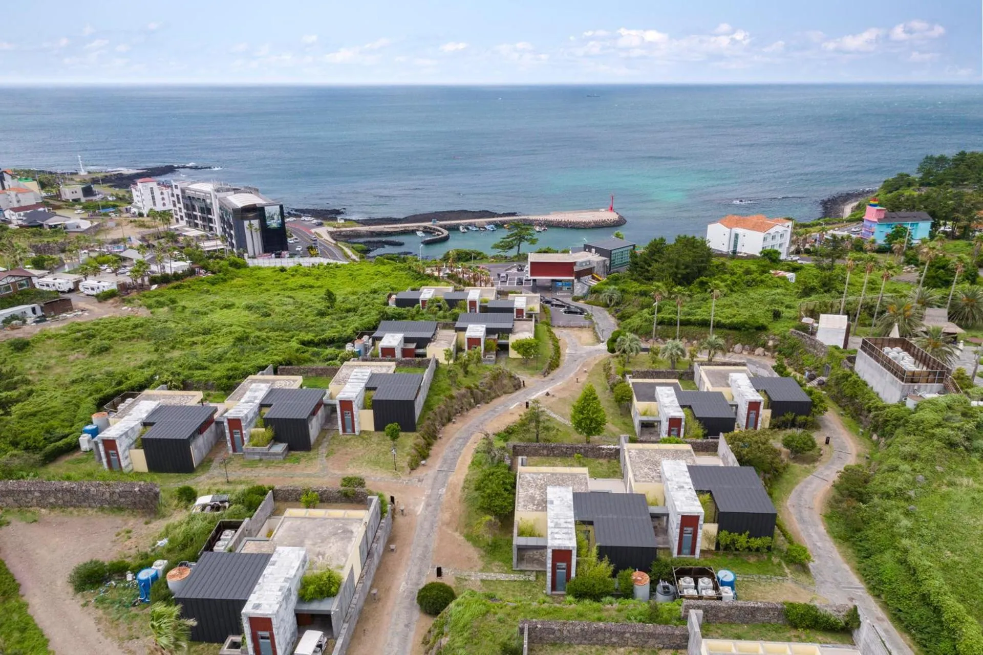 Property building in STANFORD Hotel & Resort Jeju