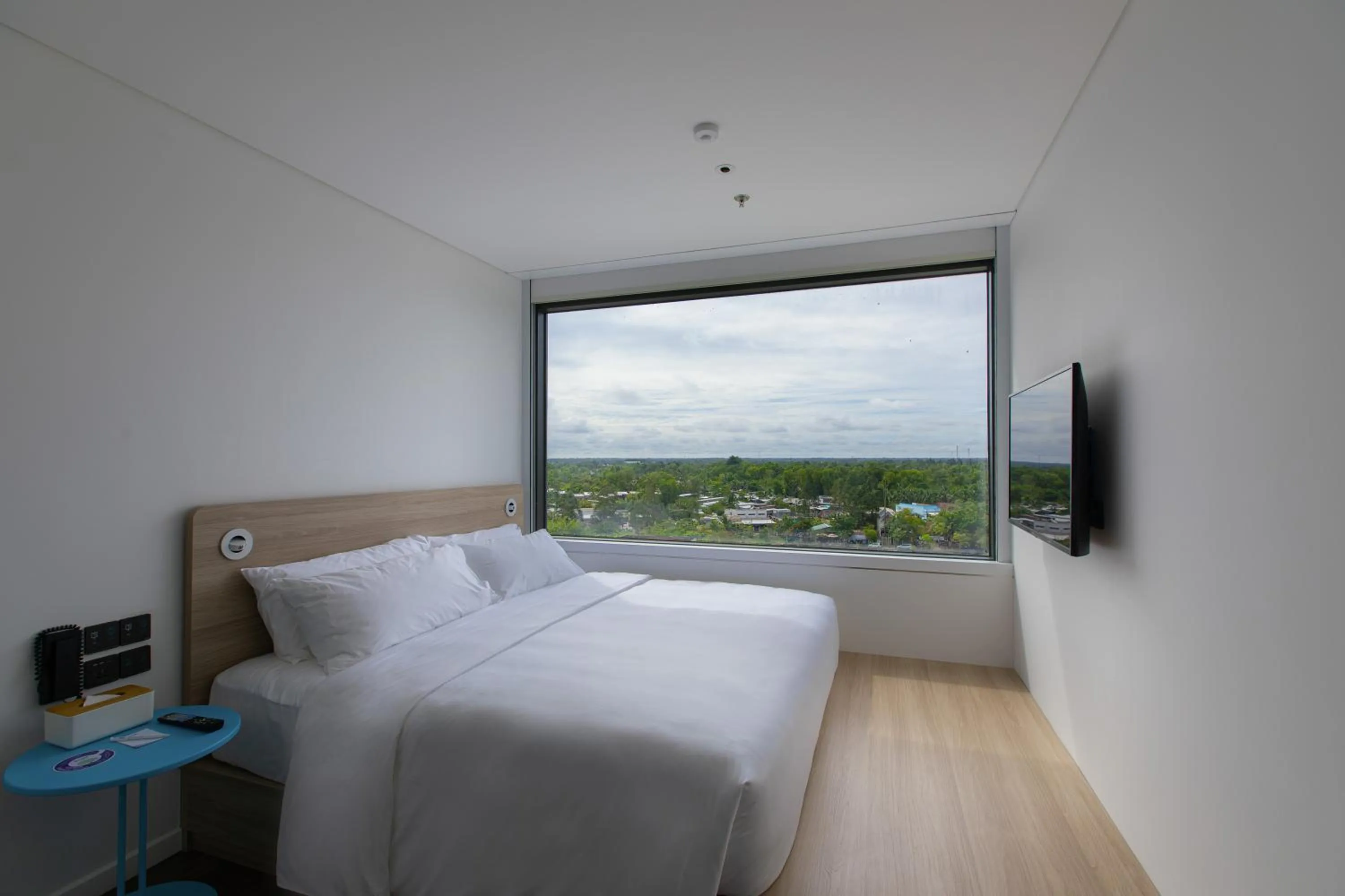 Bedroom, Bed in SOJO Hotel Hau Giang