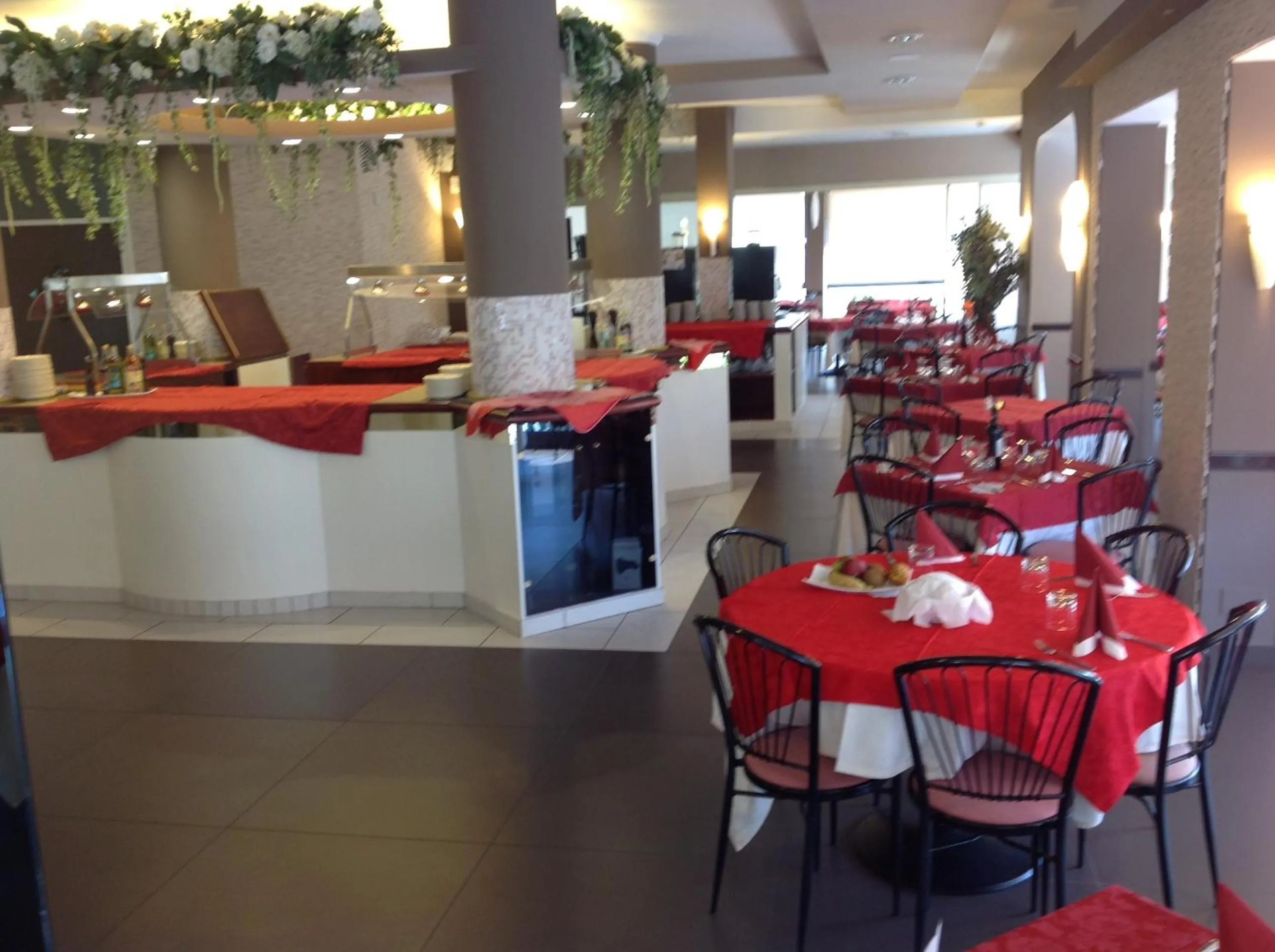 Restaurant/places to eat in Hotel Eur