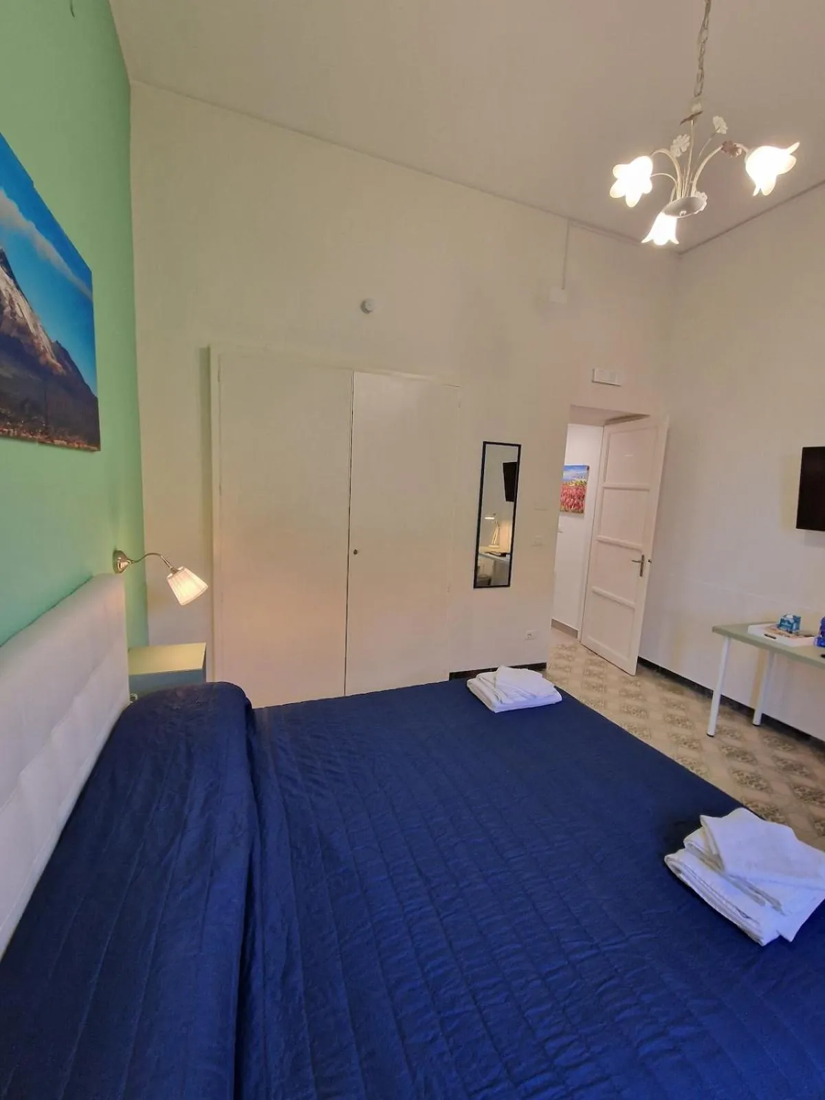 Bed in Althea Etna Garden