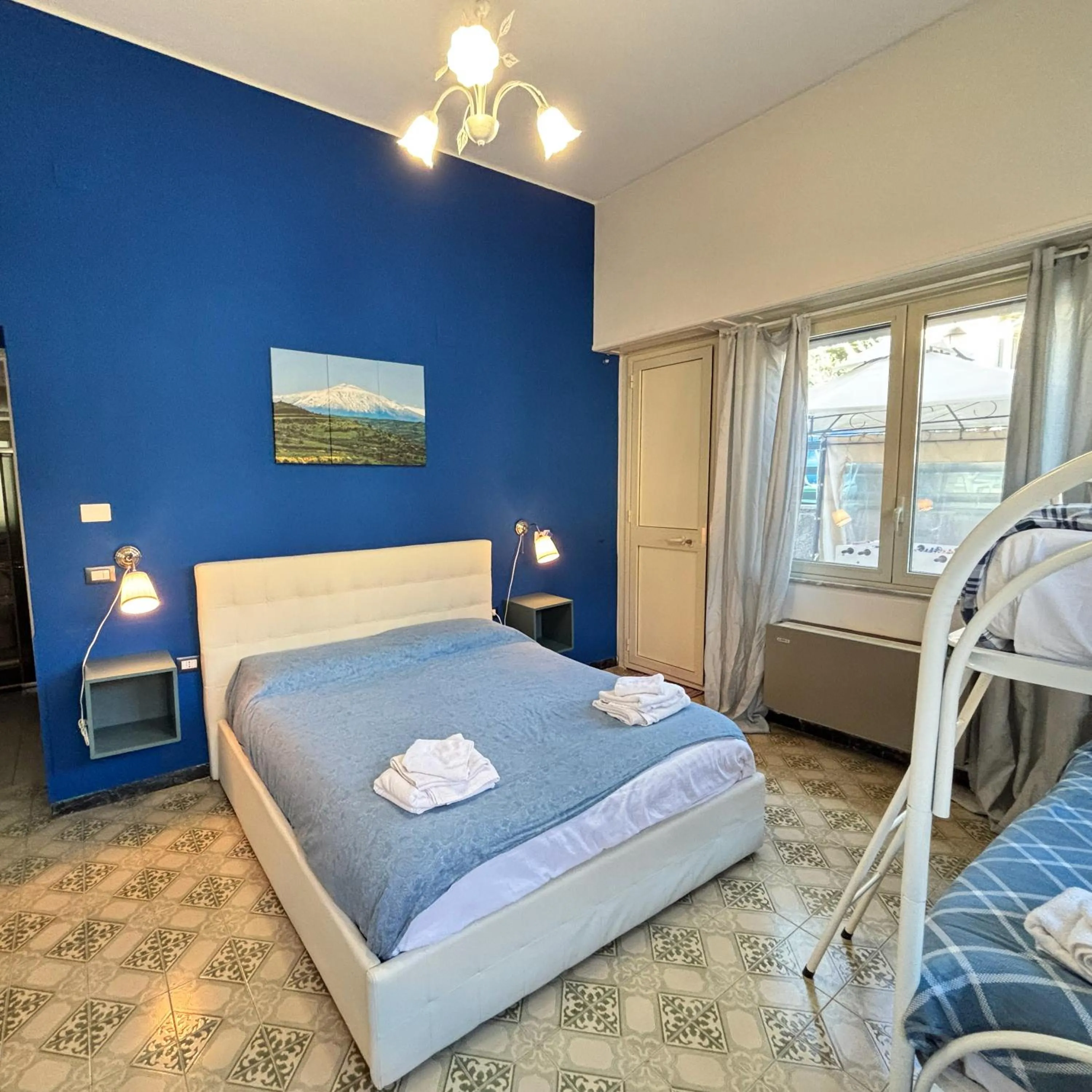 Bed in Althea Etna Garden