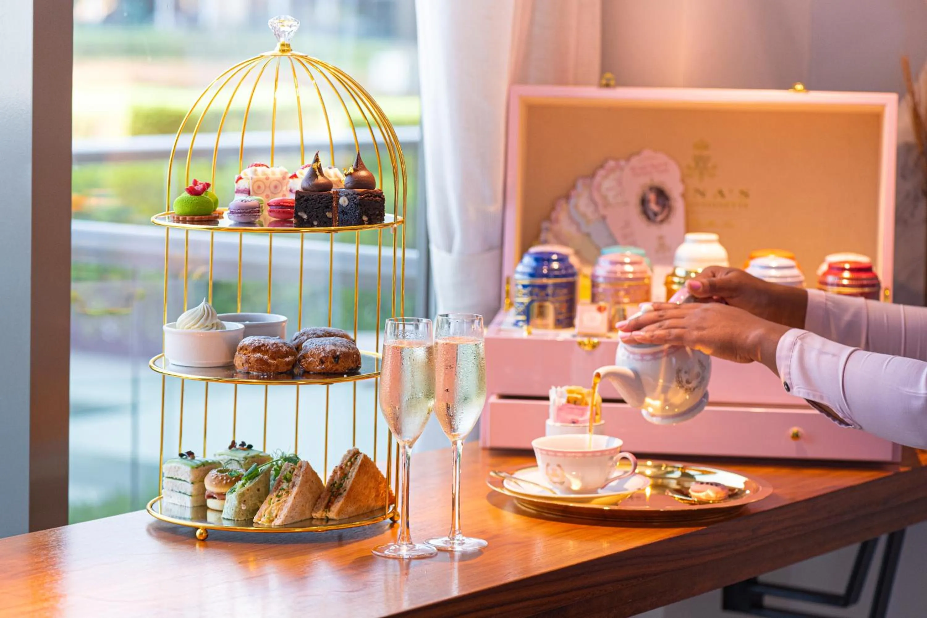 Restaurant/places to eat in Wyndham Residences The Palm