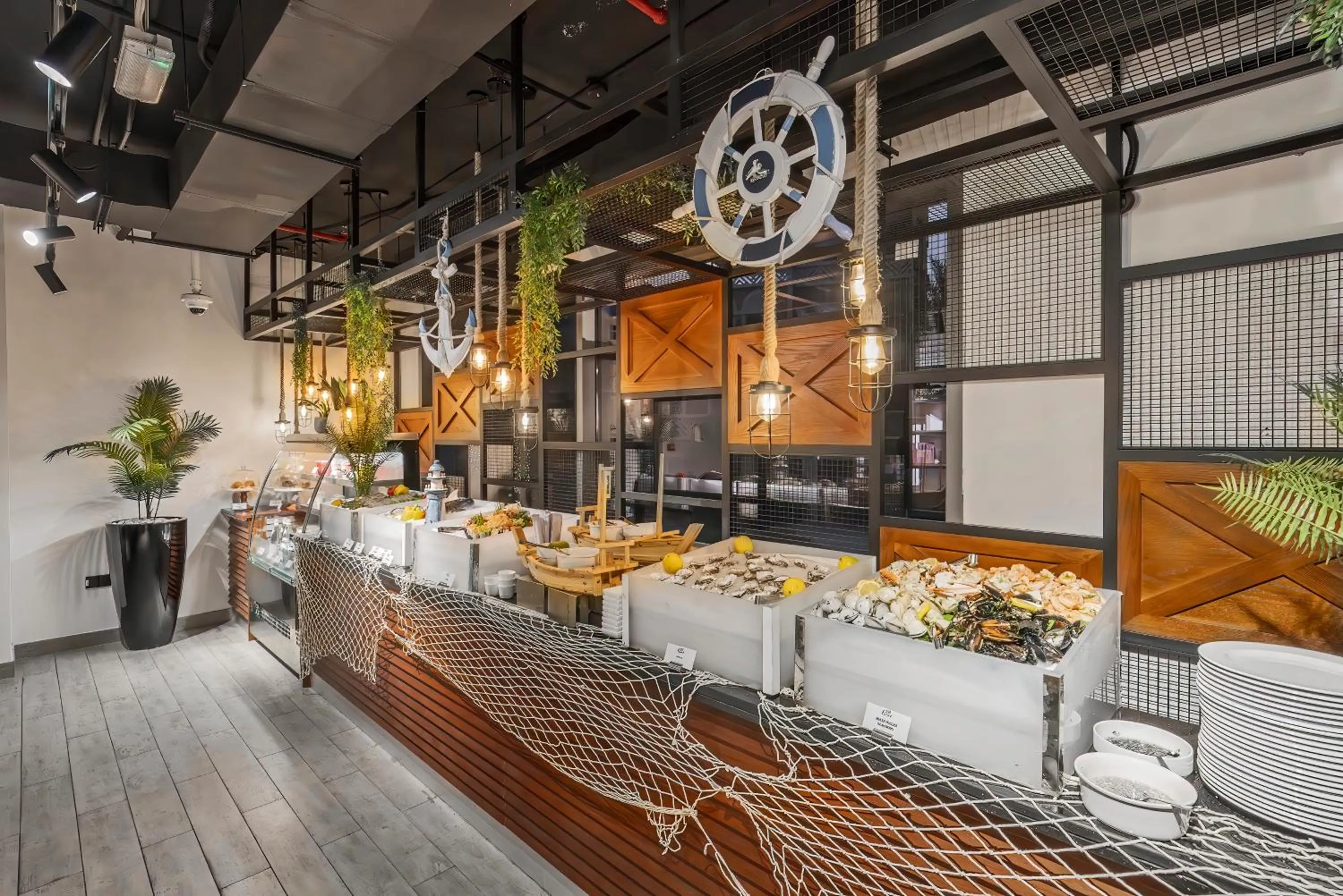 Restaurant/places to eat in Wyndham Residences The Palm