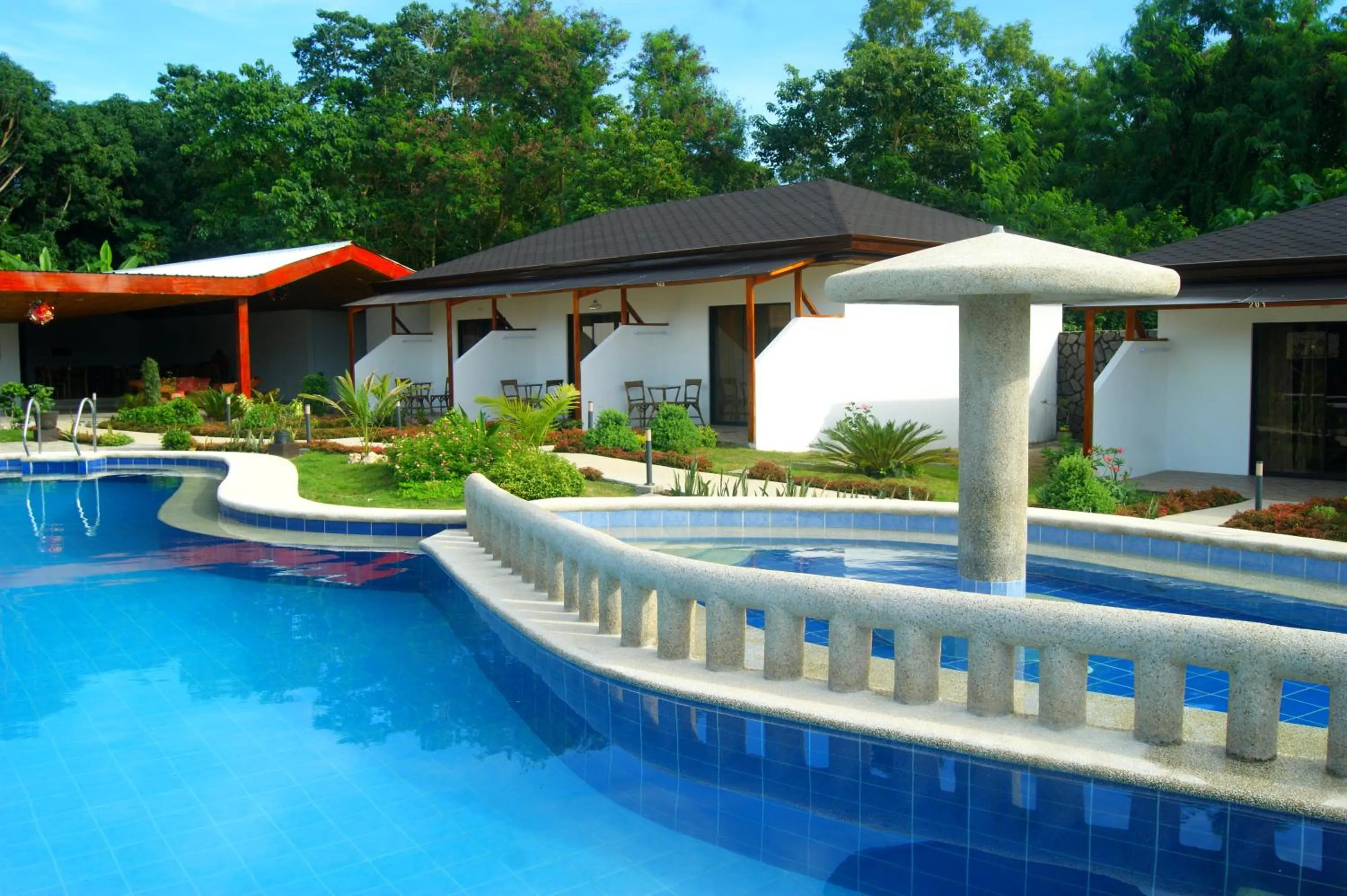 Swimming pool in Panglao Homes Resort & Villas