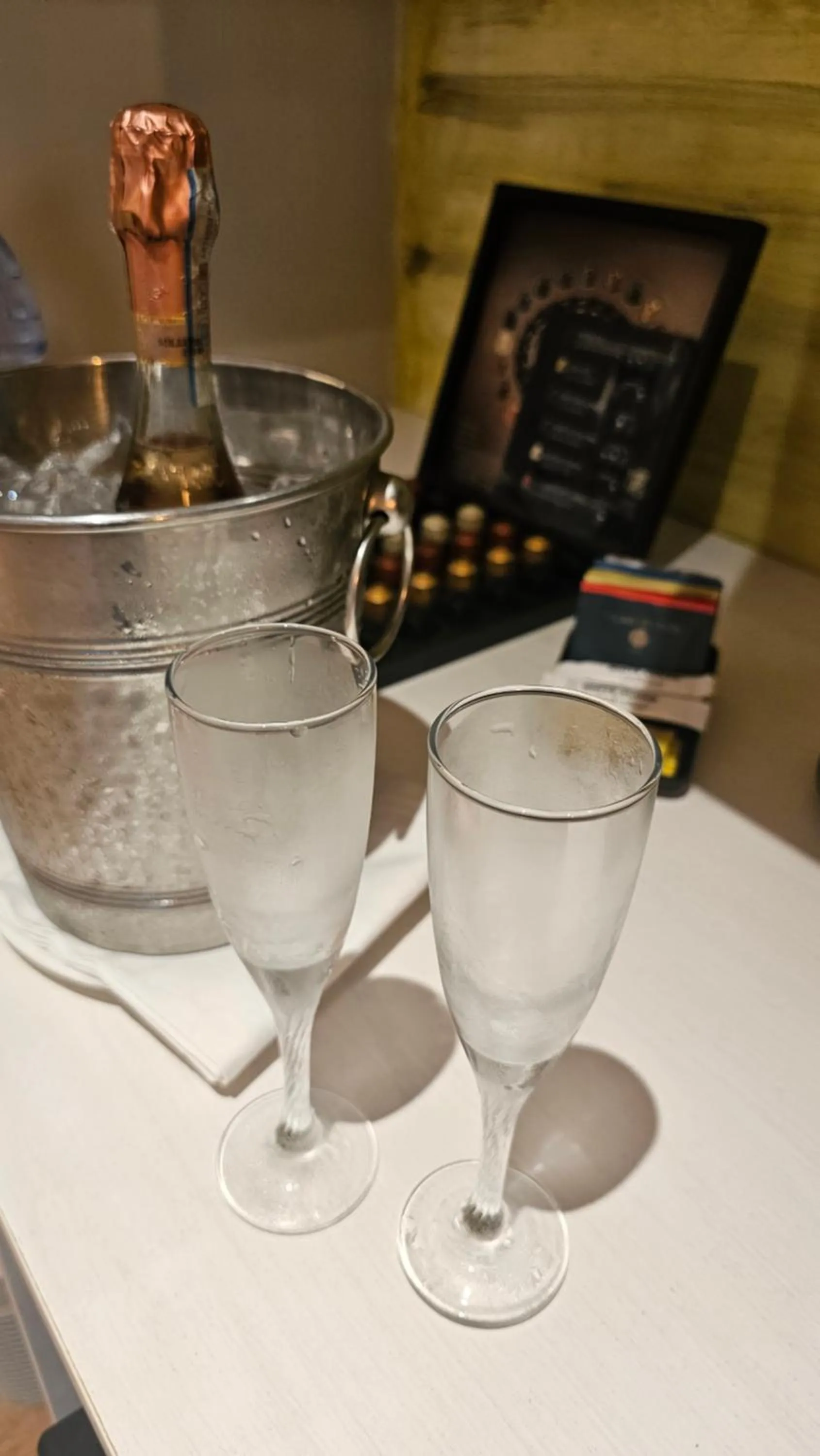 Drinks in Hotel Le Duc de Praslin