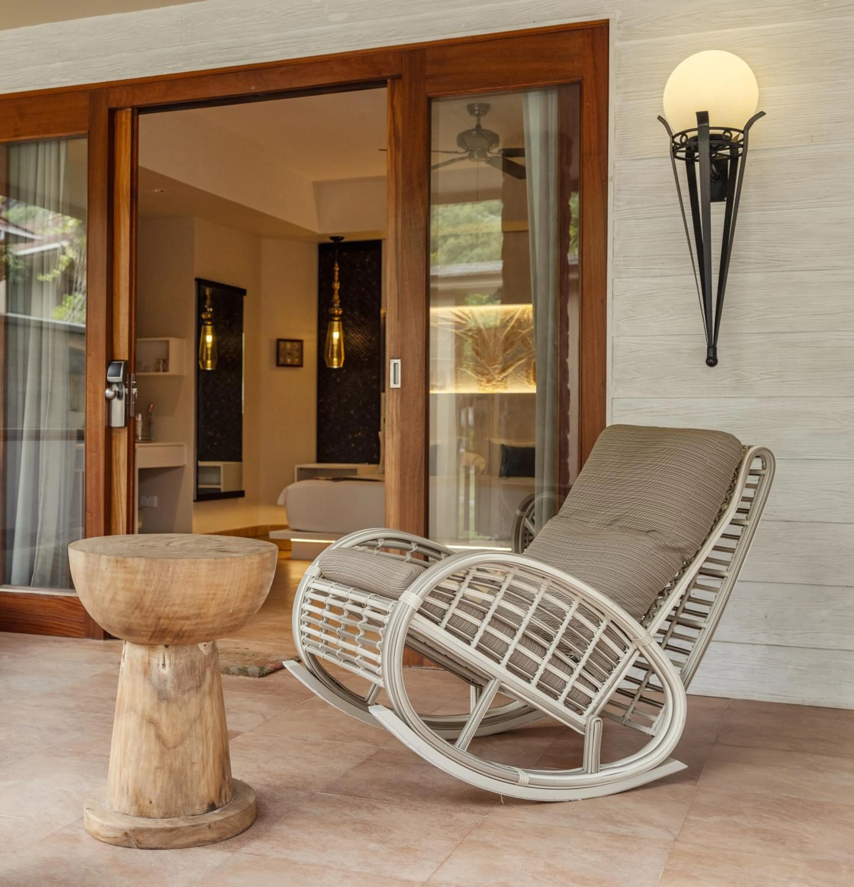 Seating area in Hotel Le Duc de Praslin