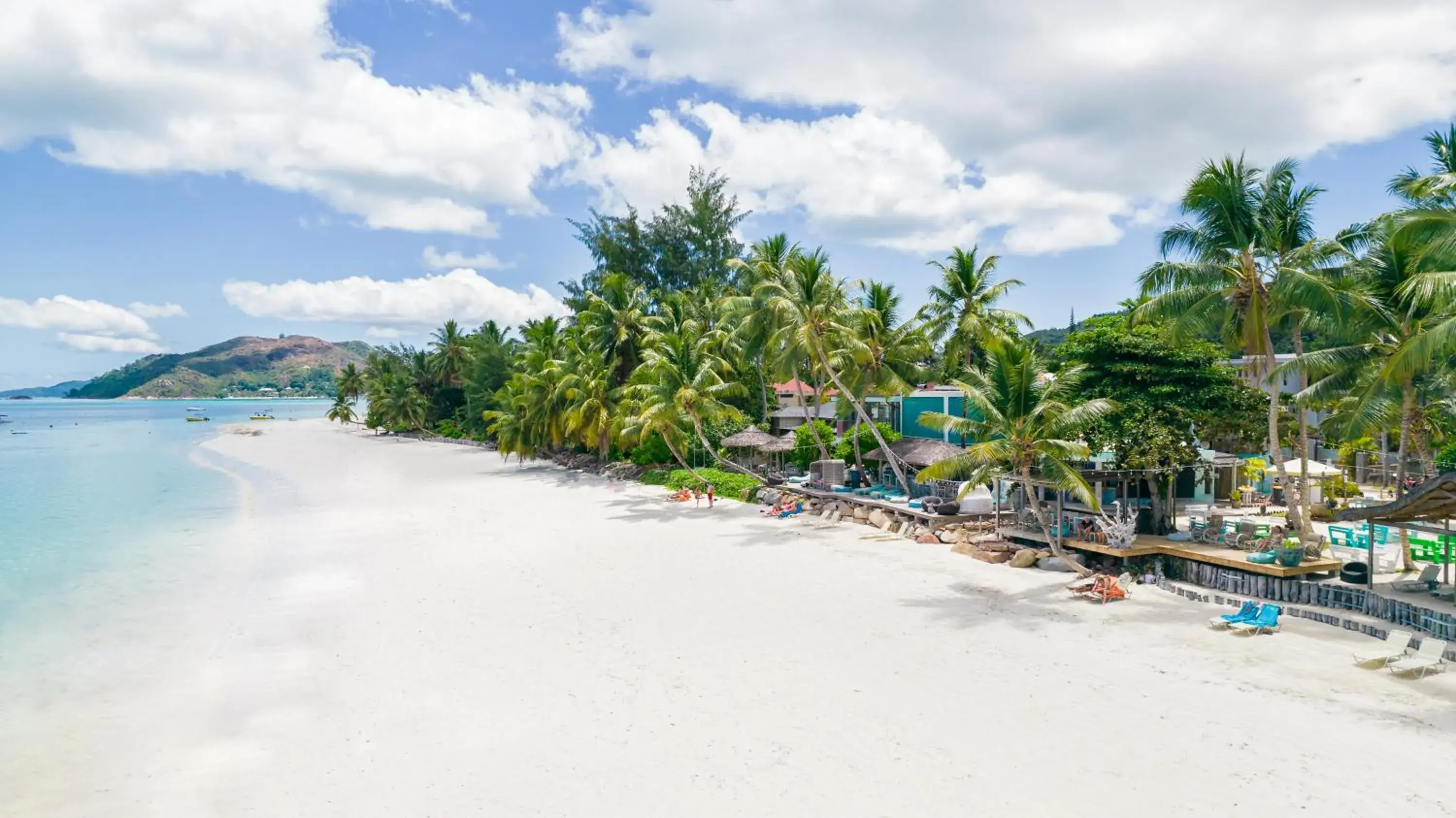 Property building in Hotel Le Duc de Praslin Property building in Hotel Le Duc de Praslin