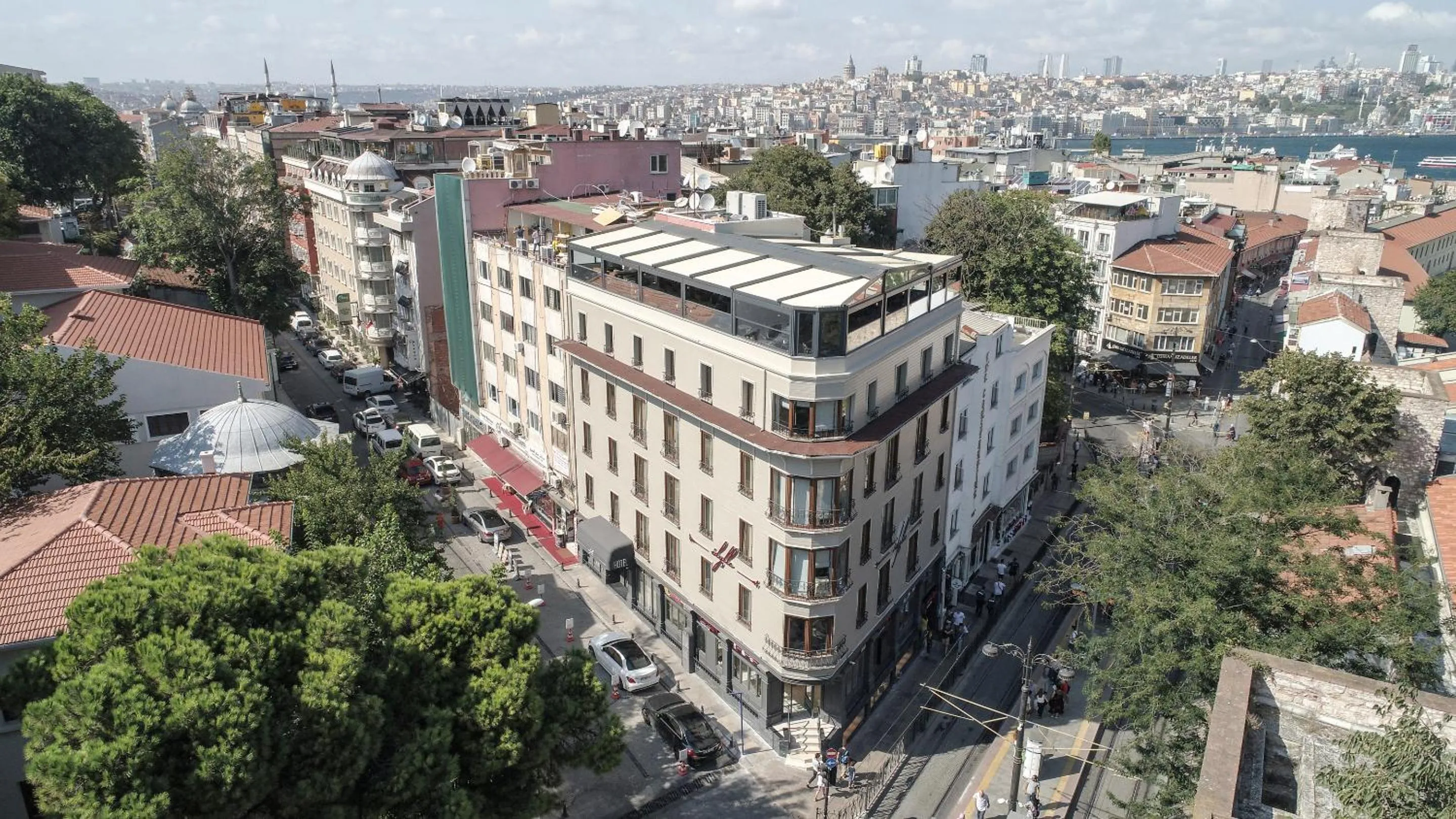 Facade/entrance in Idylle Hotel
