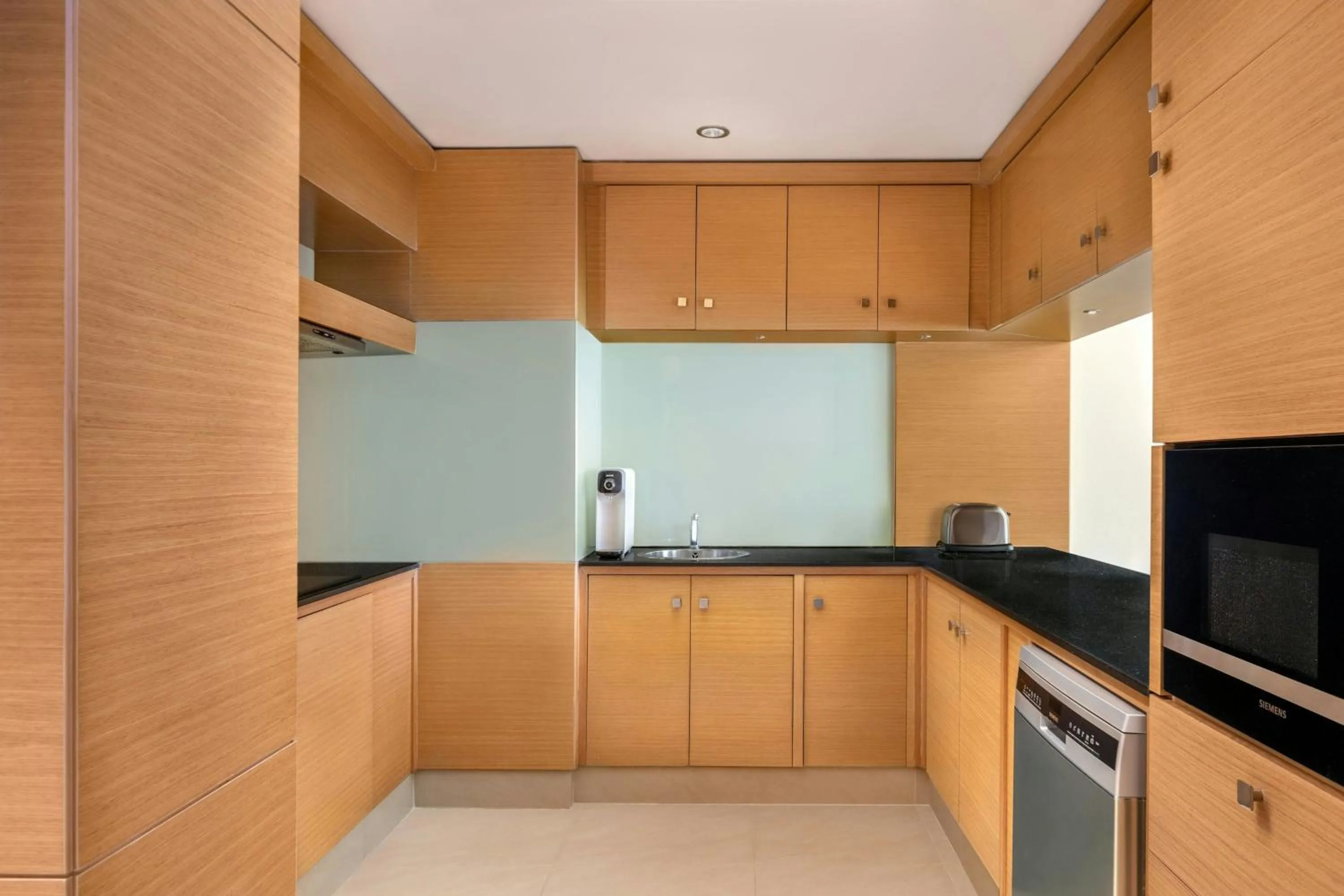 Kitchen or kitchenette in Marriott Executive Apartments Al Jaddaf, Dubai