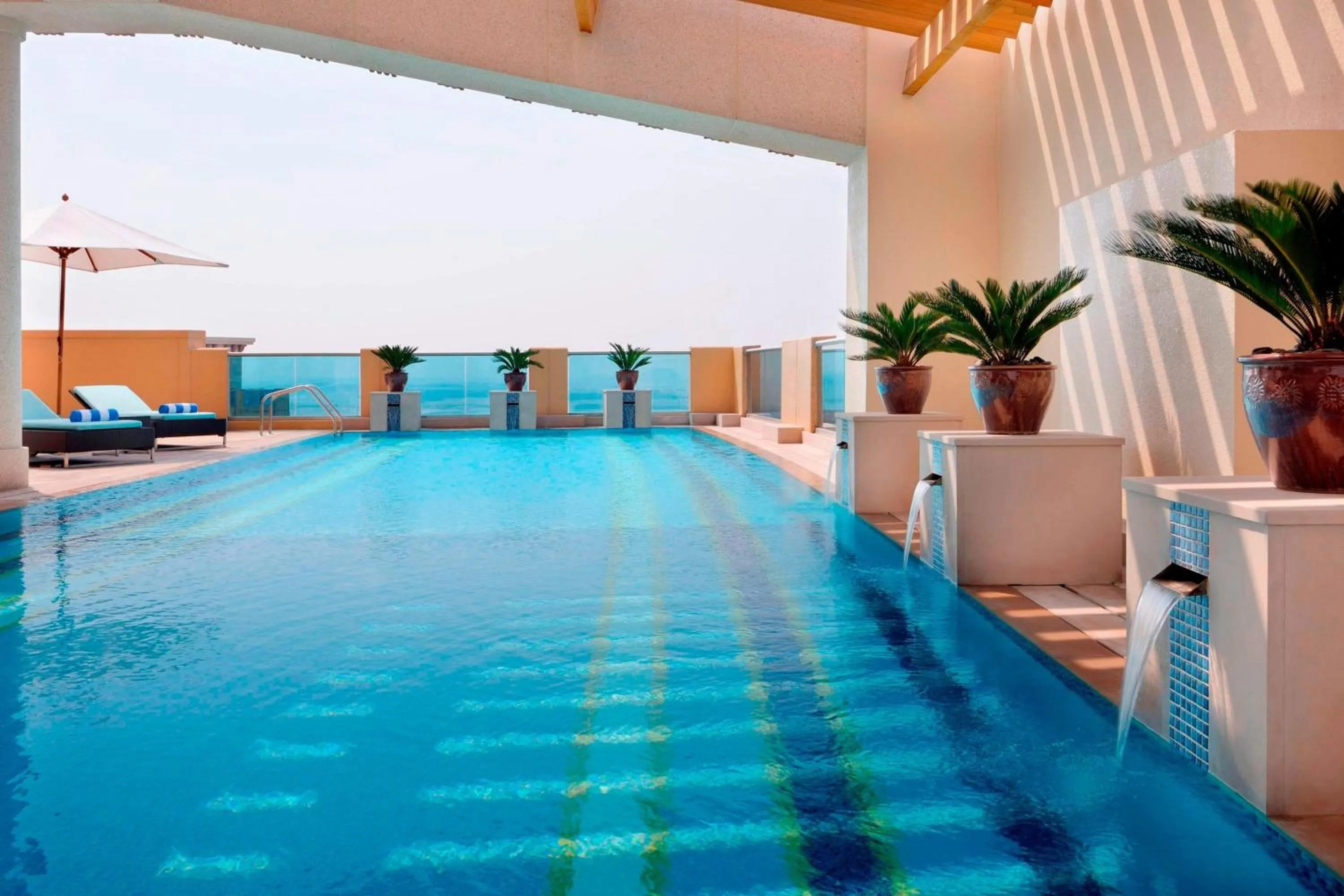 Swimming pool in Marriott Executive Apartments Al Jaddaf, Dubai