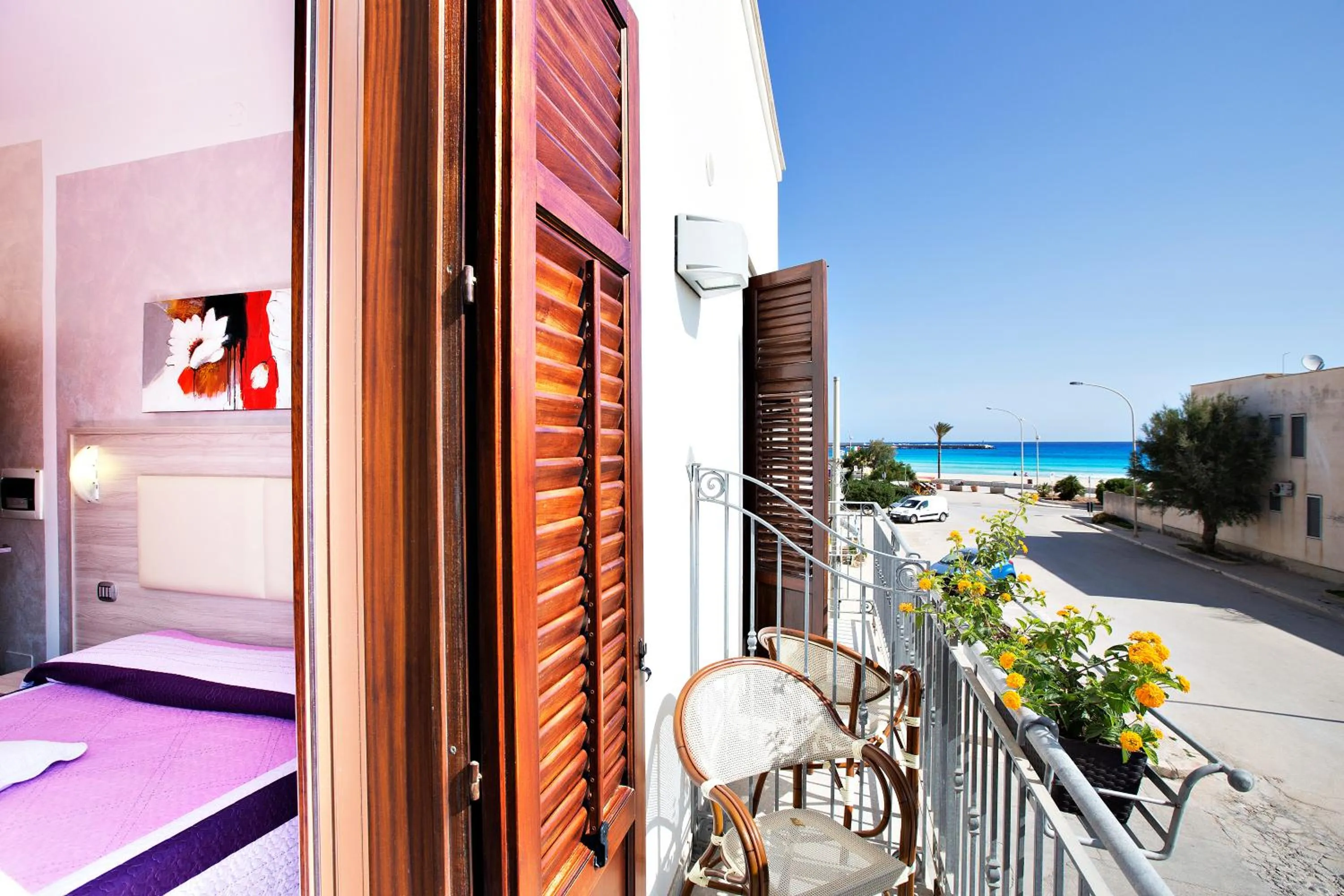 View (from property/room), Bed in Hotel Piccolo Mondo