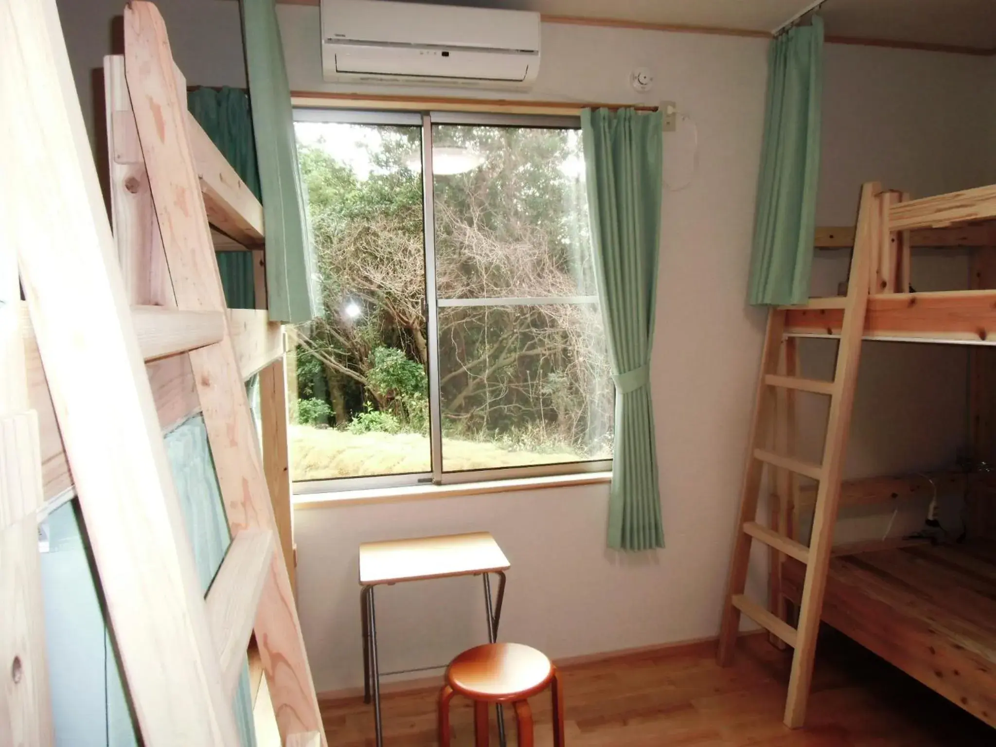 Bunk Bed in Female Dormitory Room in Guest House Yakushima Bunk Bed in Female Dormitory Room in Guest House Yakushima