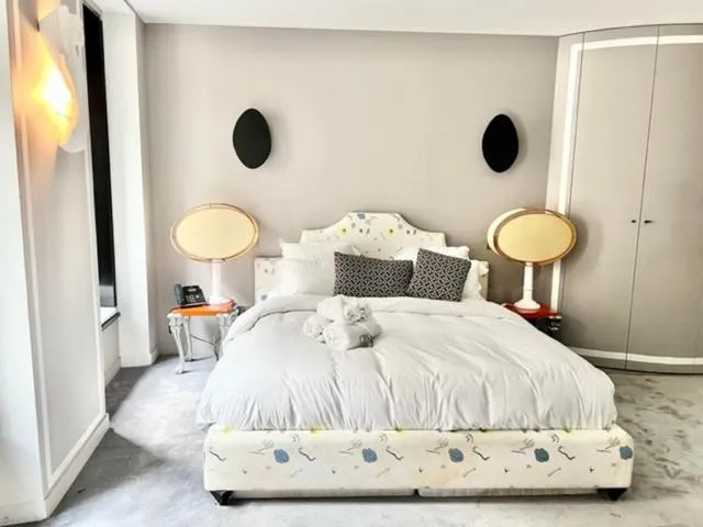 The place to be in Saint Germain des Près - Montana 2