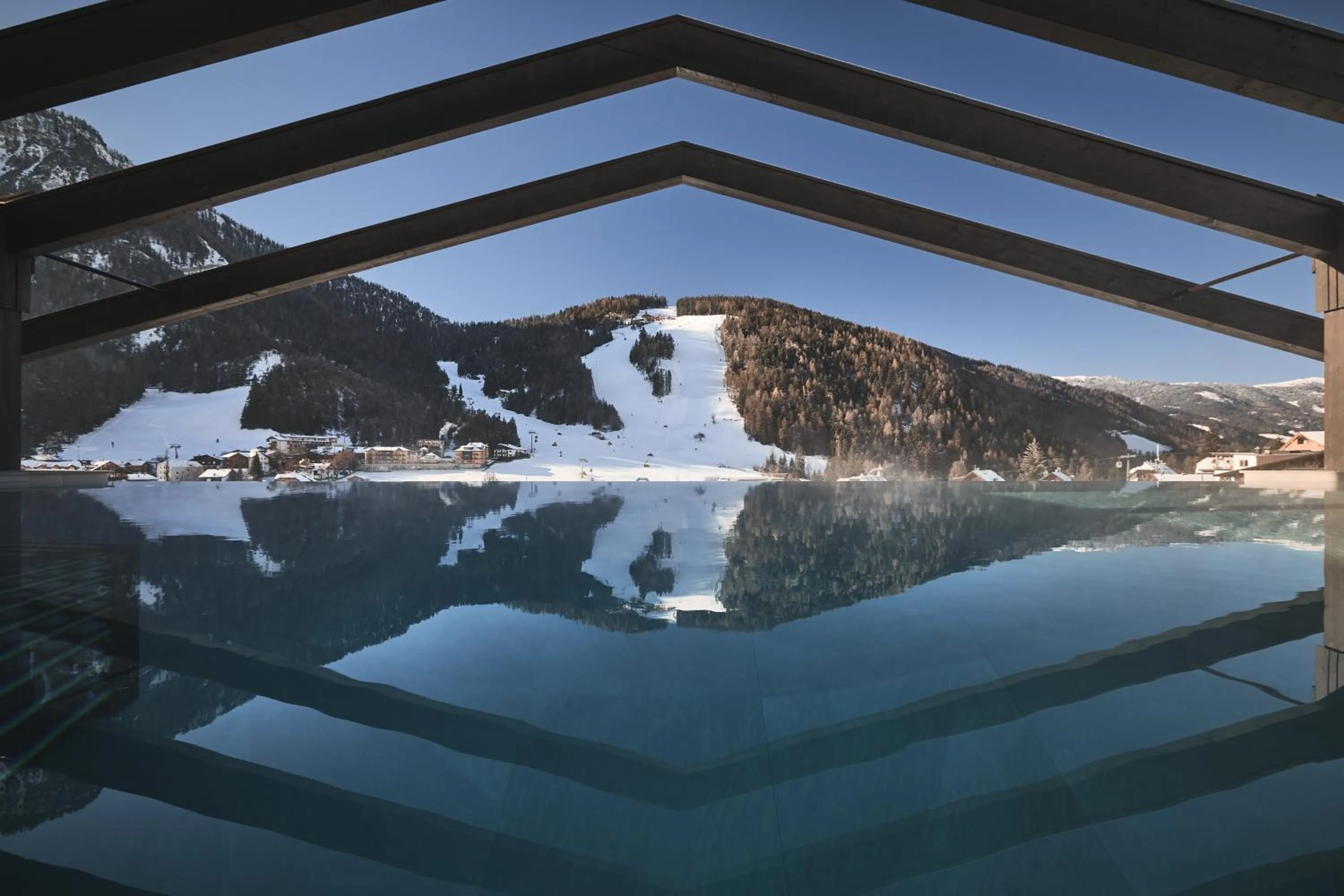 Swimming pool in AMA Stay