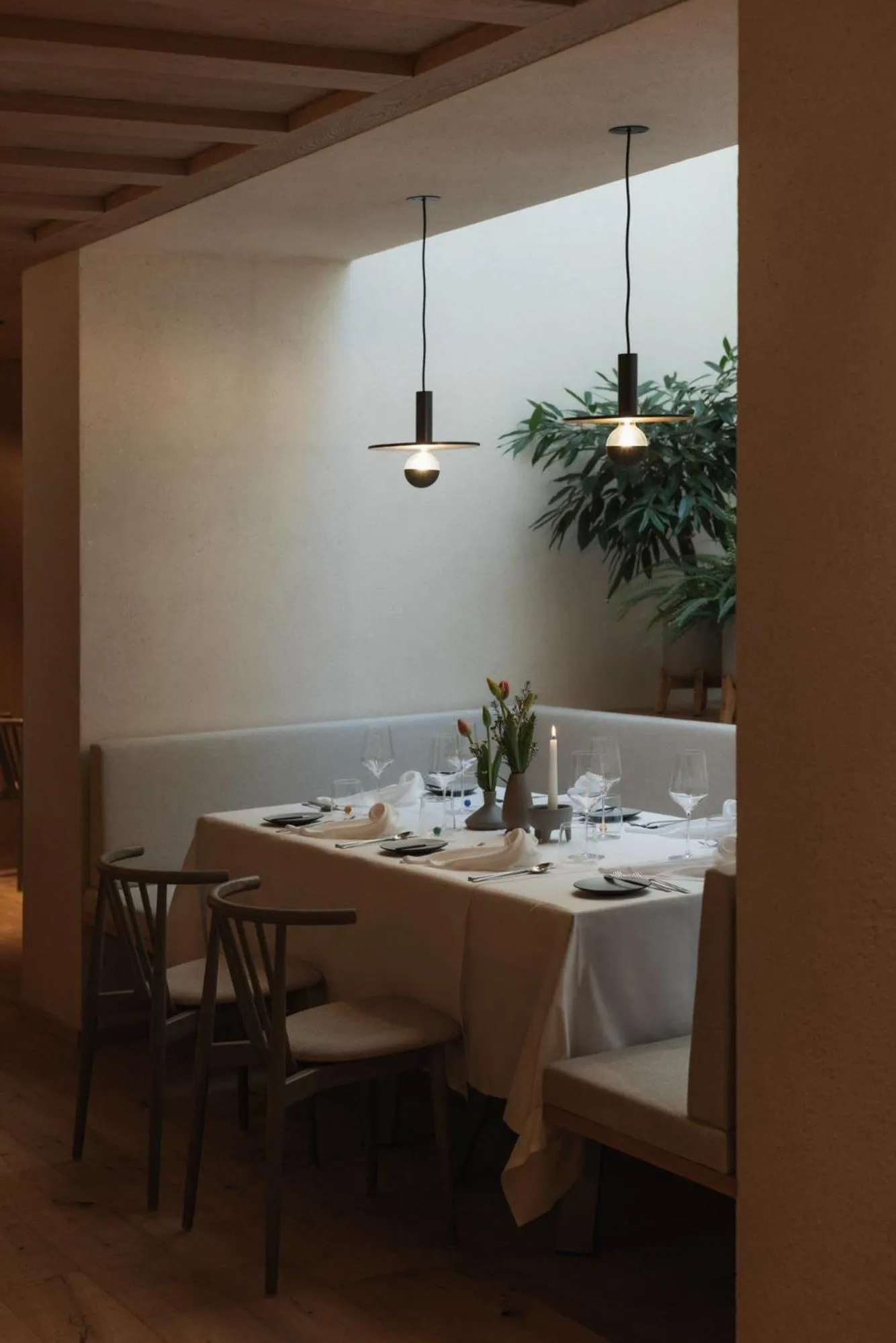 Restaurant/places to eat in AMA Stay