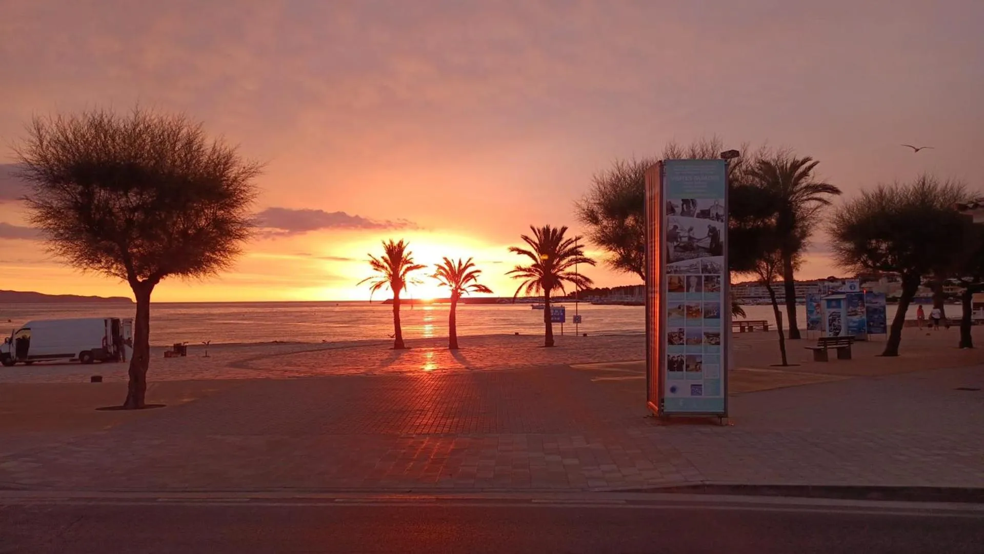 Natural landscape in Precioso apartamento en primera línea de mar