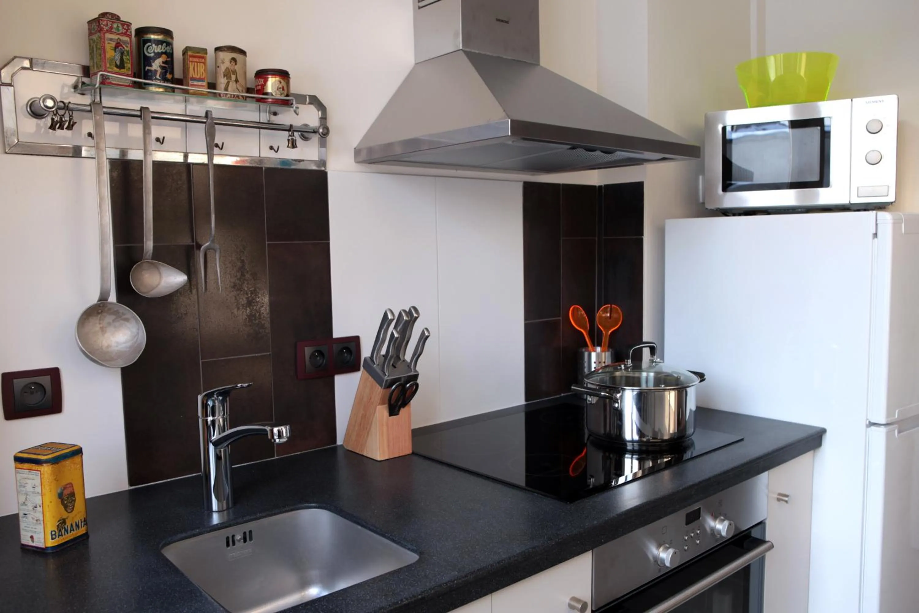 Kitchen or kitchenette in Hotel des Celestins