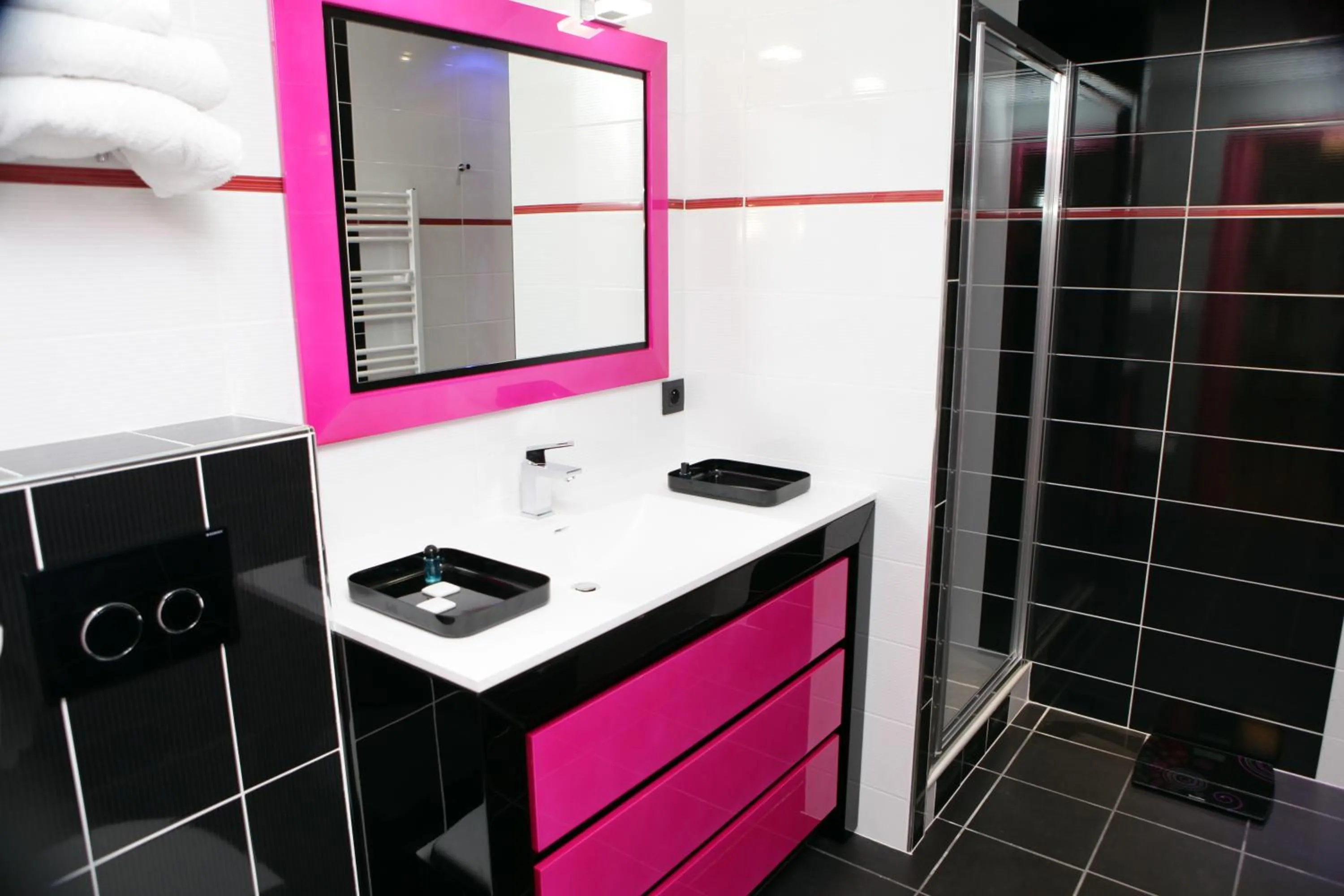 Bathroom in Hotel des Celestins