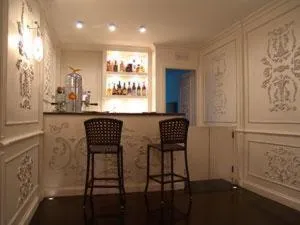 Lounge or bar in San Anselmo