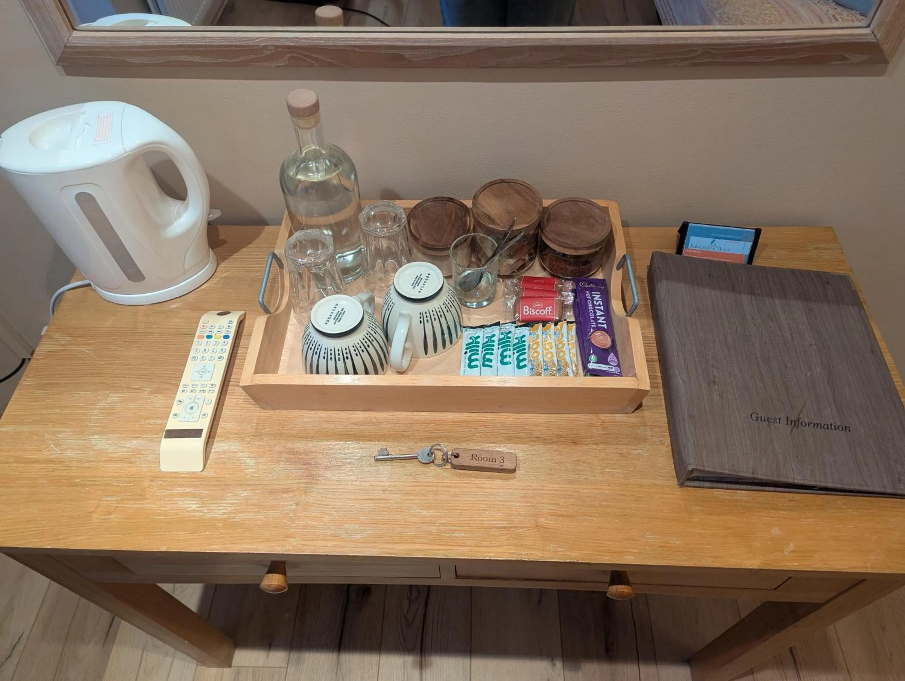 Coffee/tea facilities in Kingfisher Barn