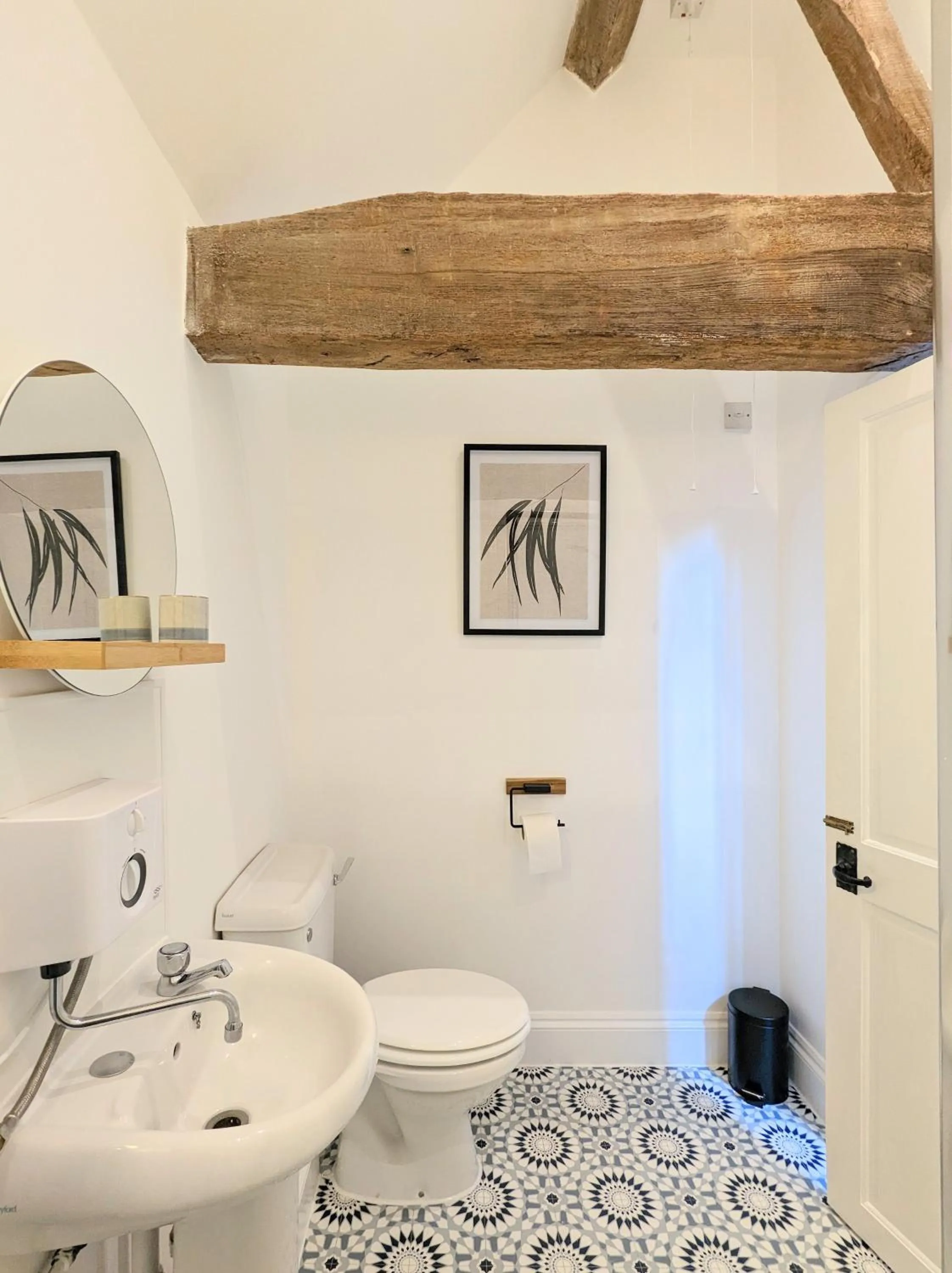 Toilet in Kingfisher Barn