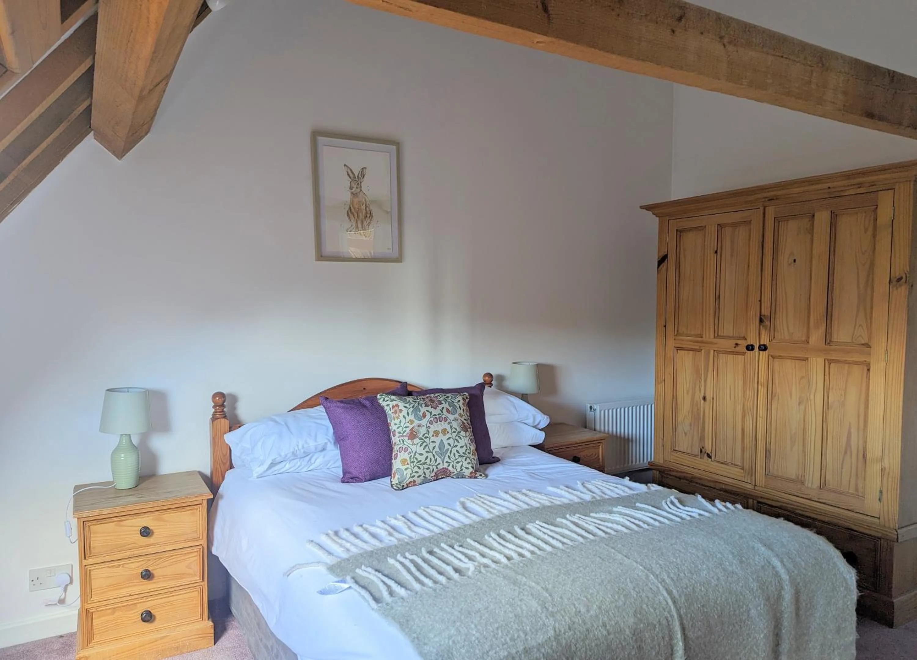 Bed in Kingfisher Barn