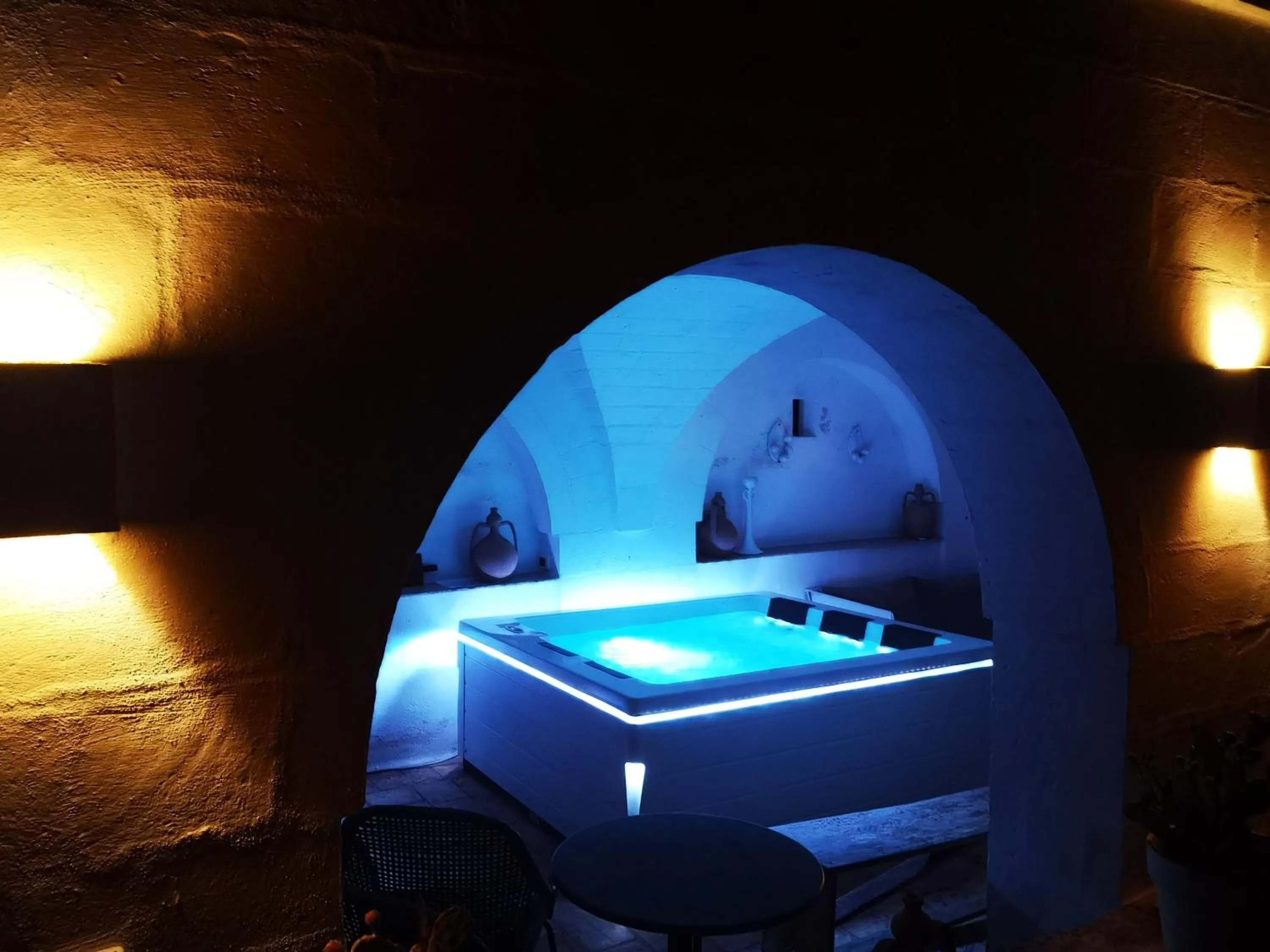 Hot Tub in Masseria Rosa Trulli Relais