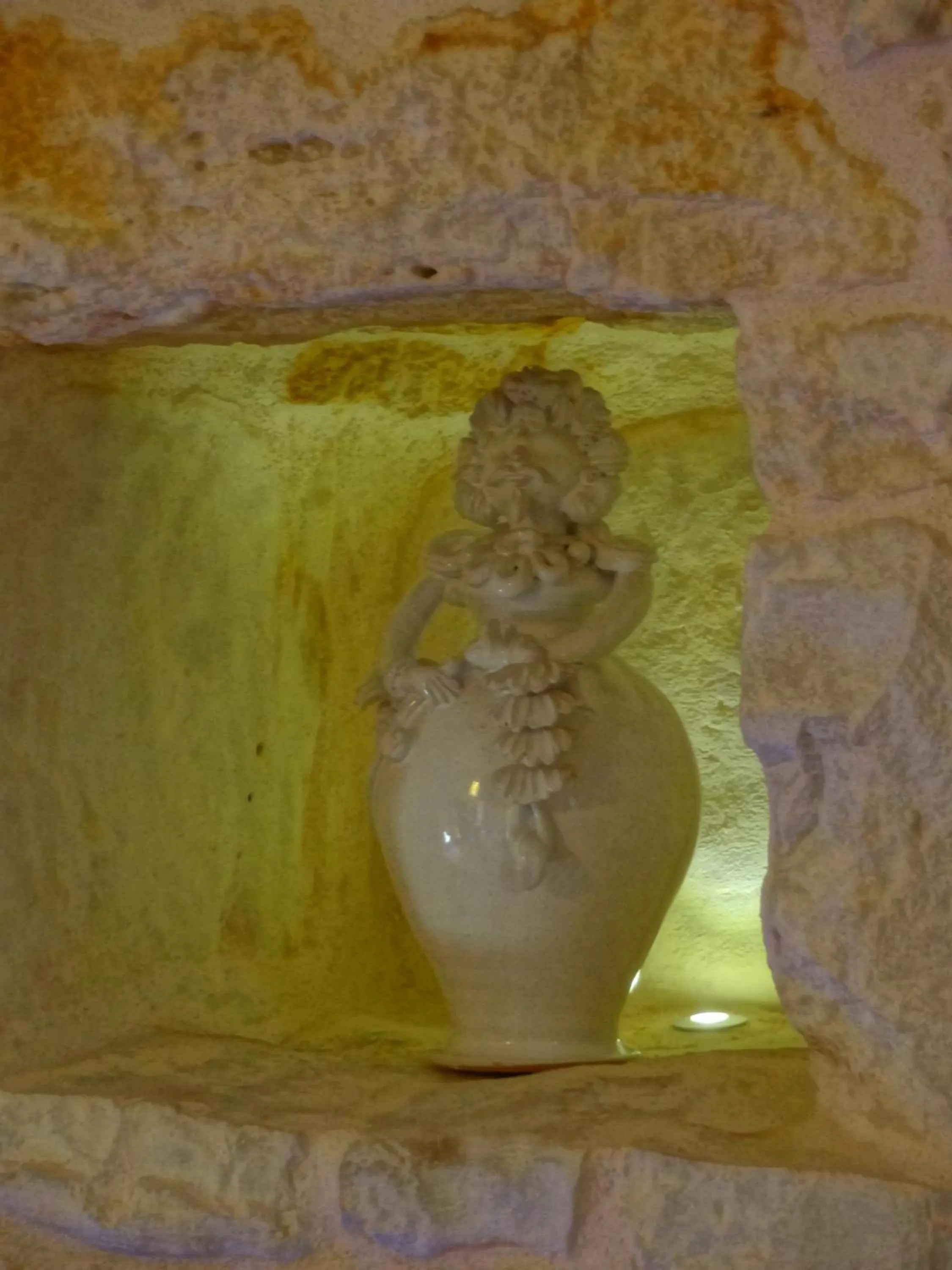 Decorative detail in Masseria Rosa Trulli Relais