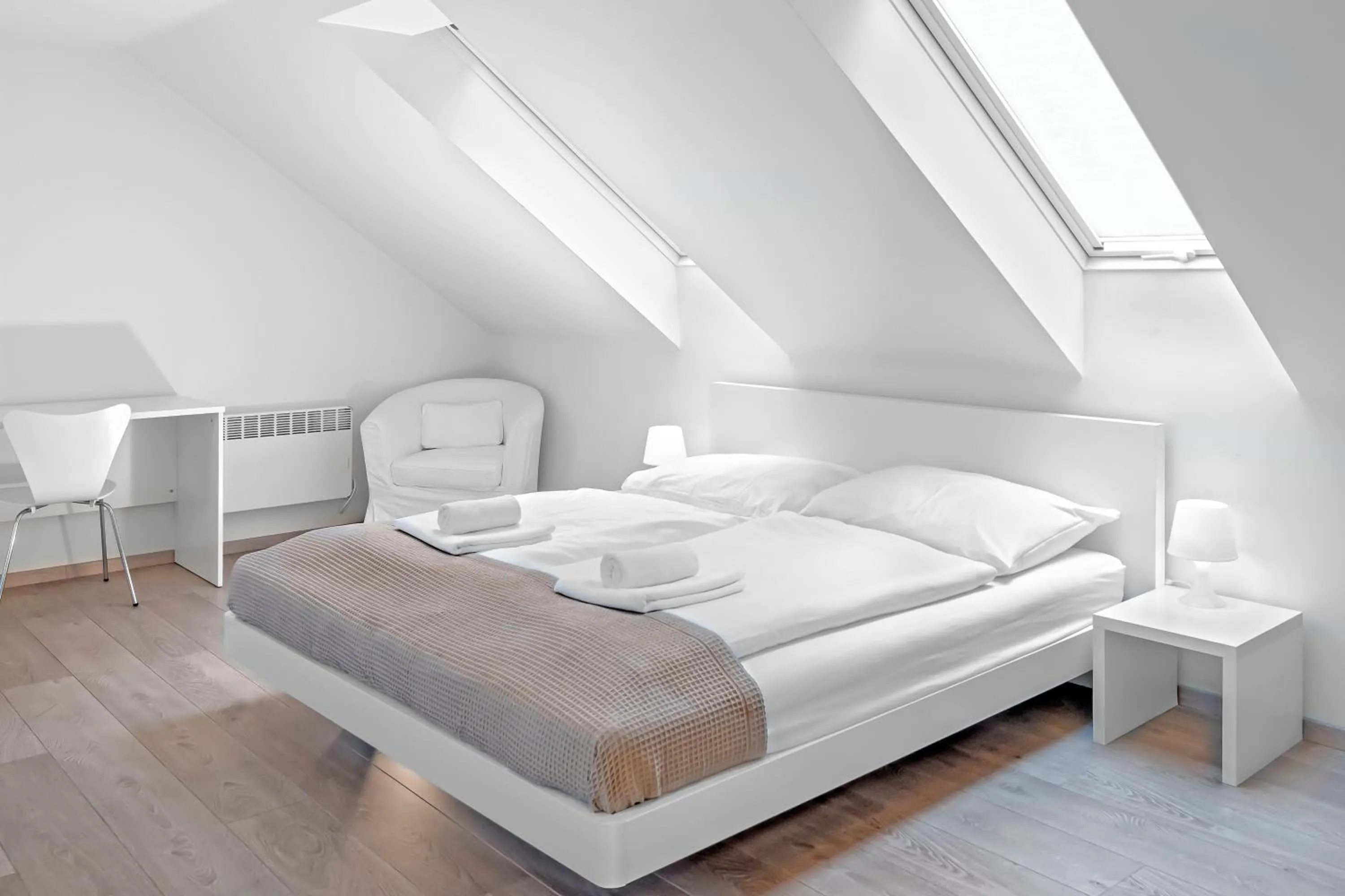 Seating area, Bed in TGM Hotel Residence