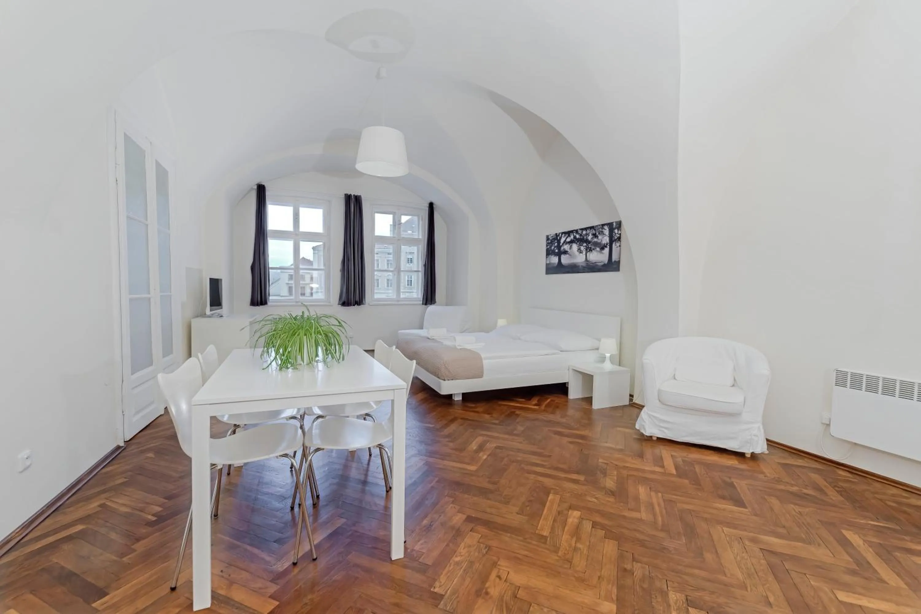Seating area, Bed in TGM Hotel Residence
