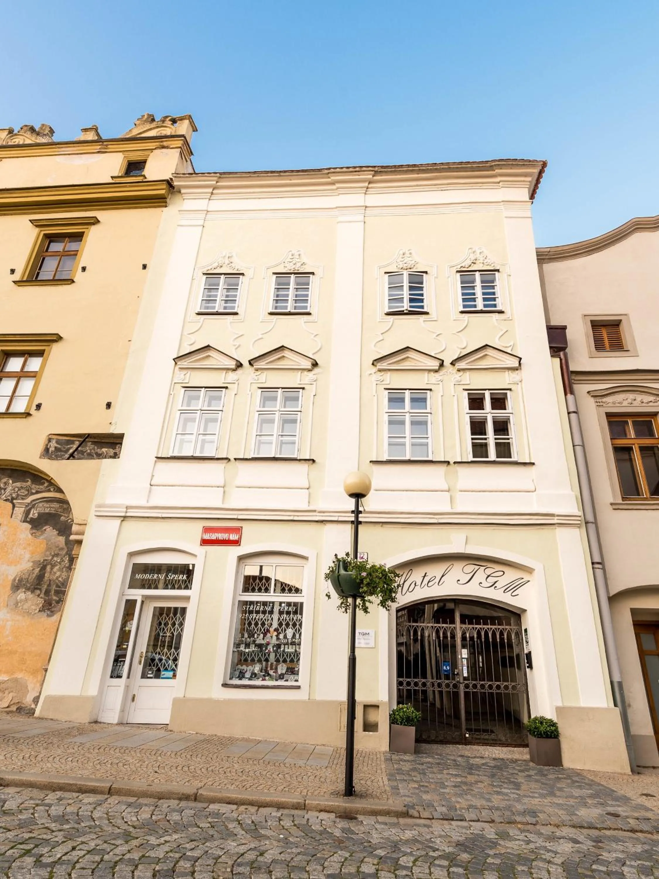 Facade/entrance in TGM Hotel Residence