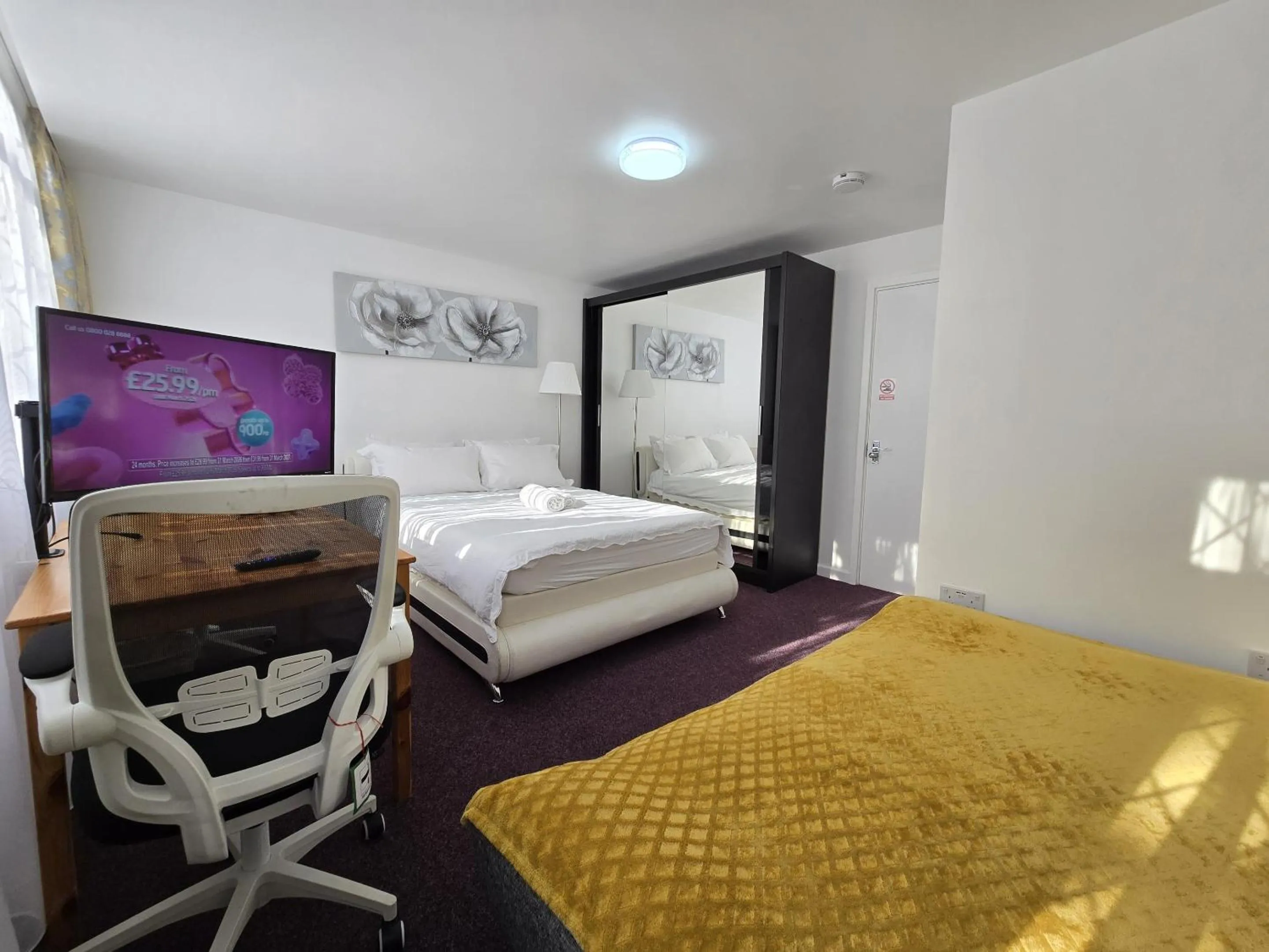 Bedroom, Bed in London Marylebone Grendon rooms